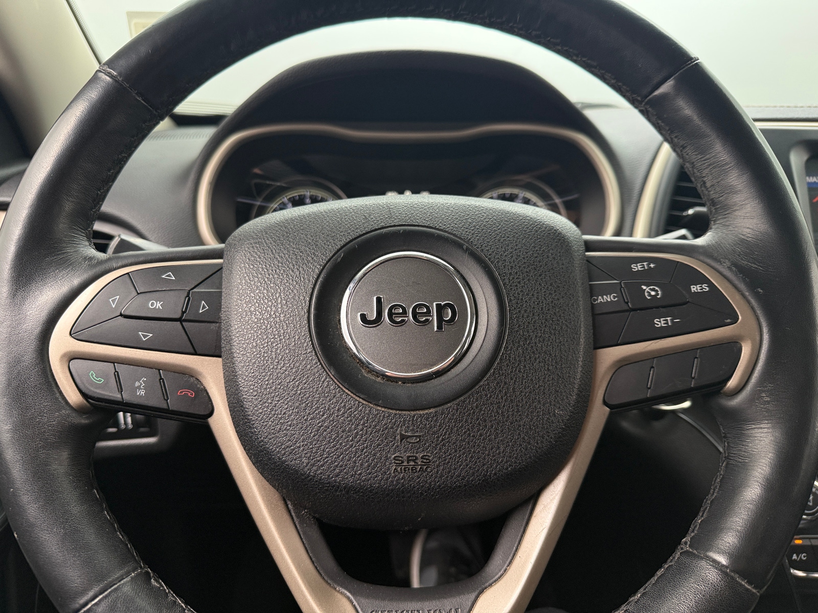 Thumbnail: 2015 Jeep Cherokee - 5