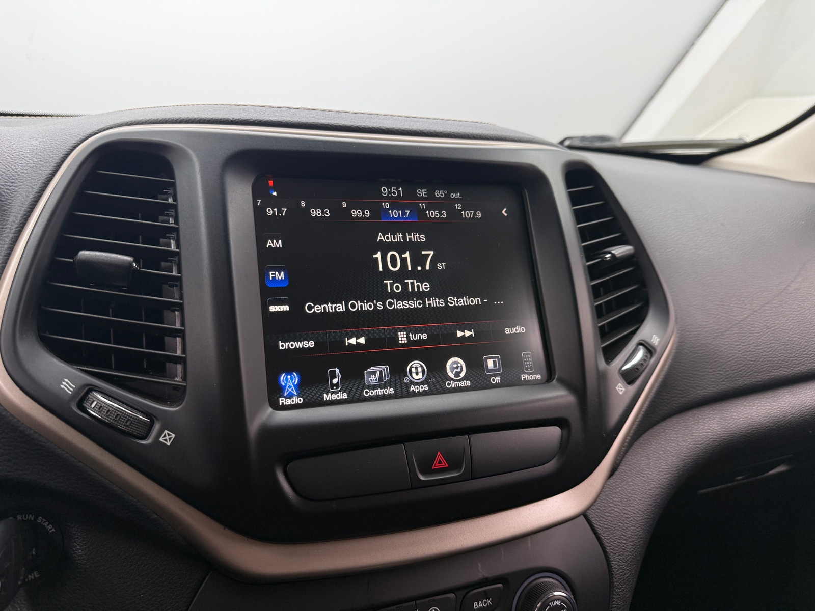 Thumbnail: 2015 Jeep Cherokee - 4