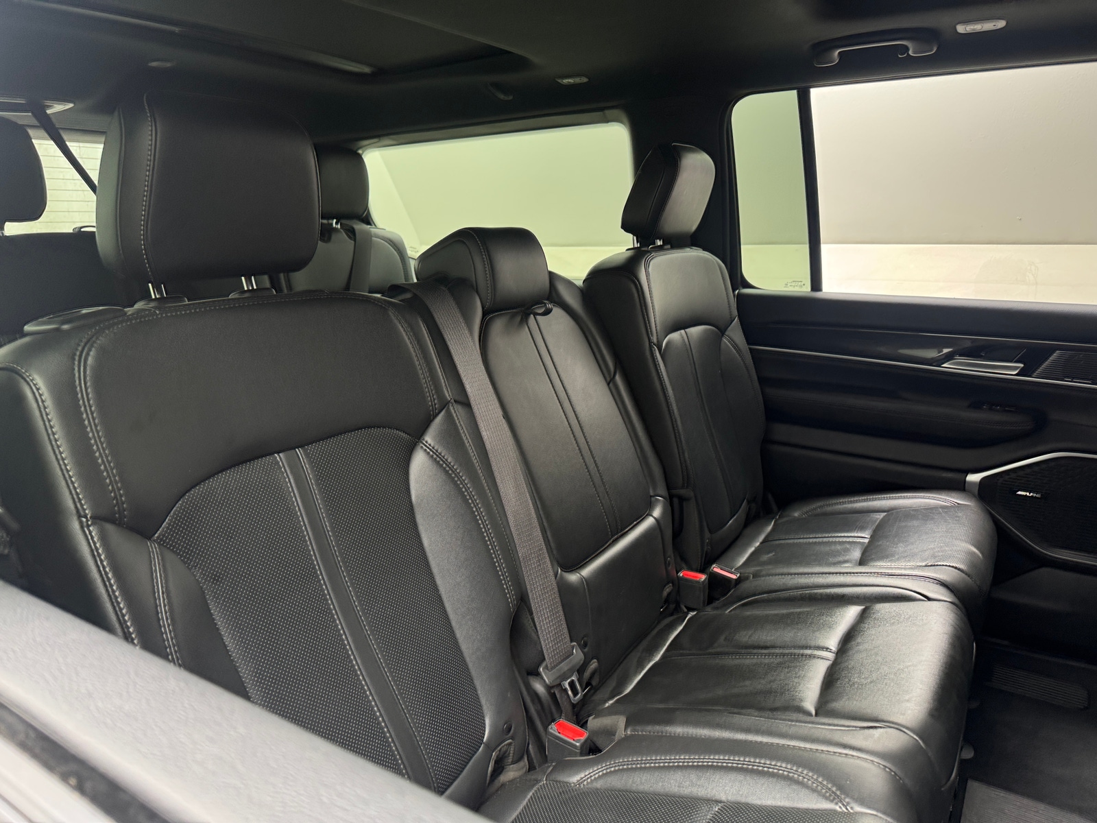 Thumbnail: 2023 Jeep Wagoneer - 5