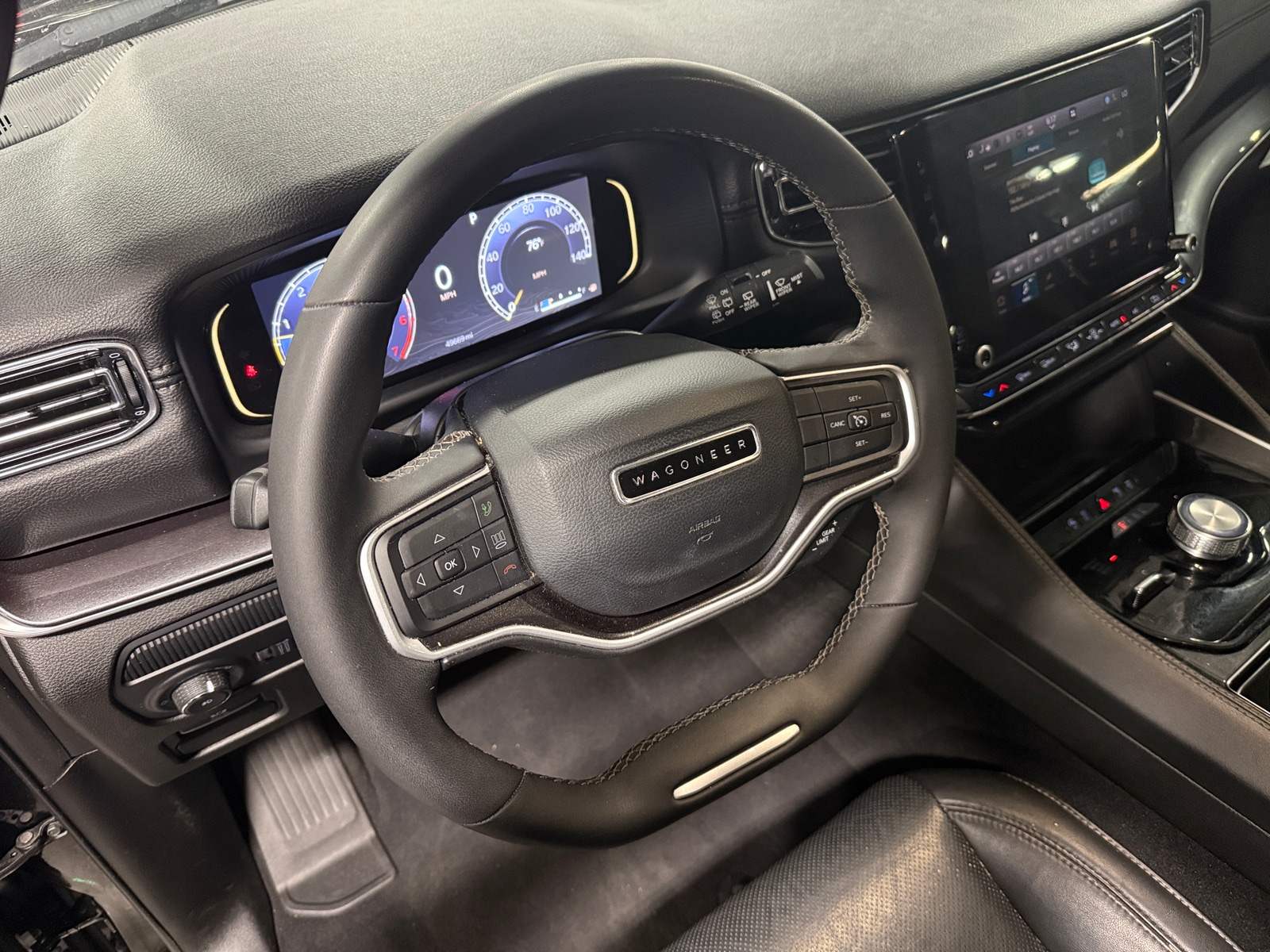 Thumbnail: 2023 Jeep Wagoneer - 4