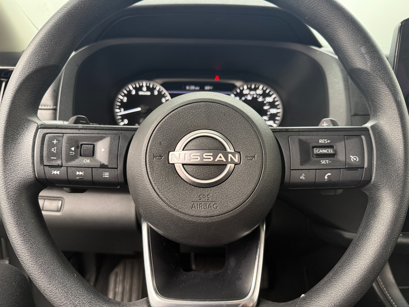 Thumbnail: 2023 Nissan Pathfinder - 5