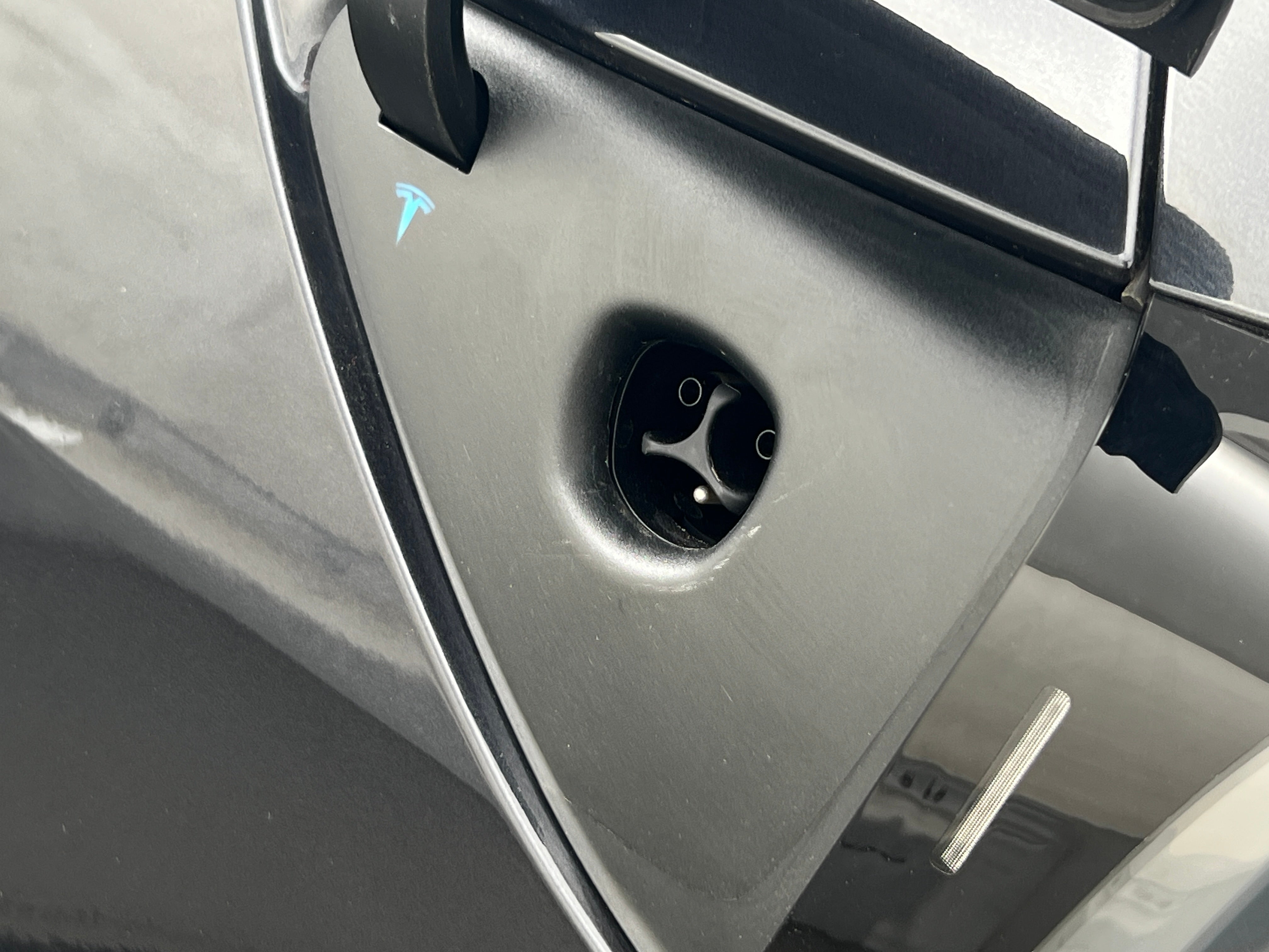 Used 2026 Tesla Model Y Premium with VIN 7SAYGDEE6TF599263 for sale in Oak Creek, WI