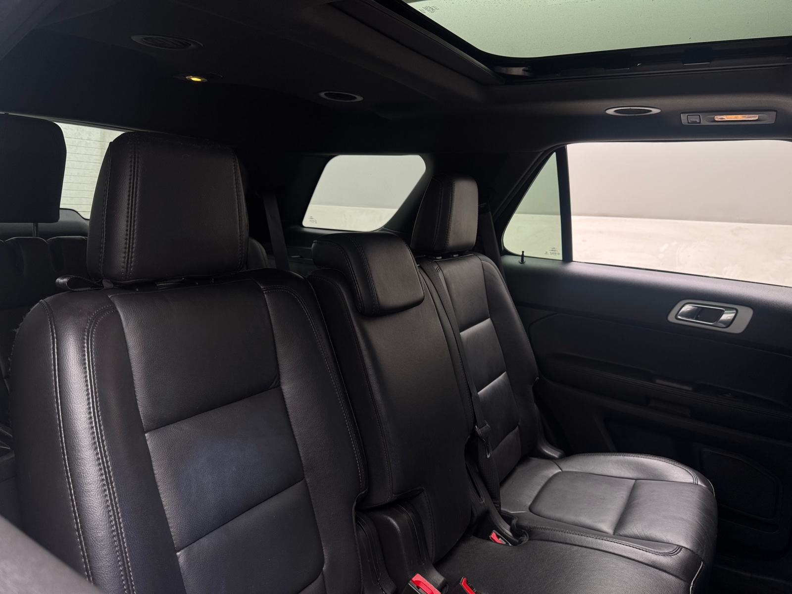 Thumbnail: 2015 Ford Explorer - 5