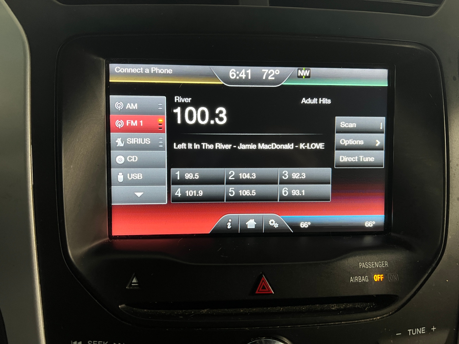 Thumbnail: 2015 Ford Explorer - 3