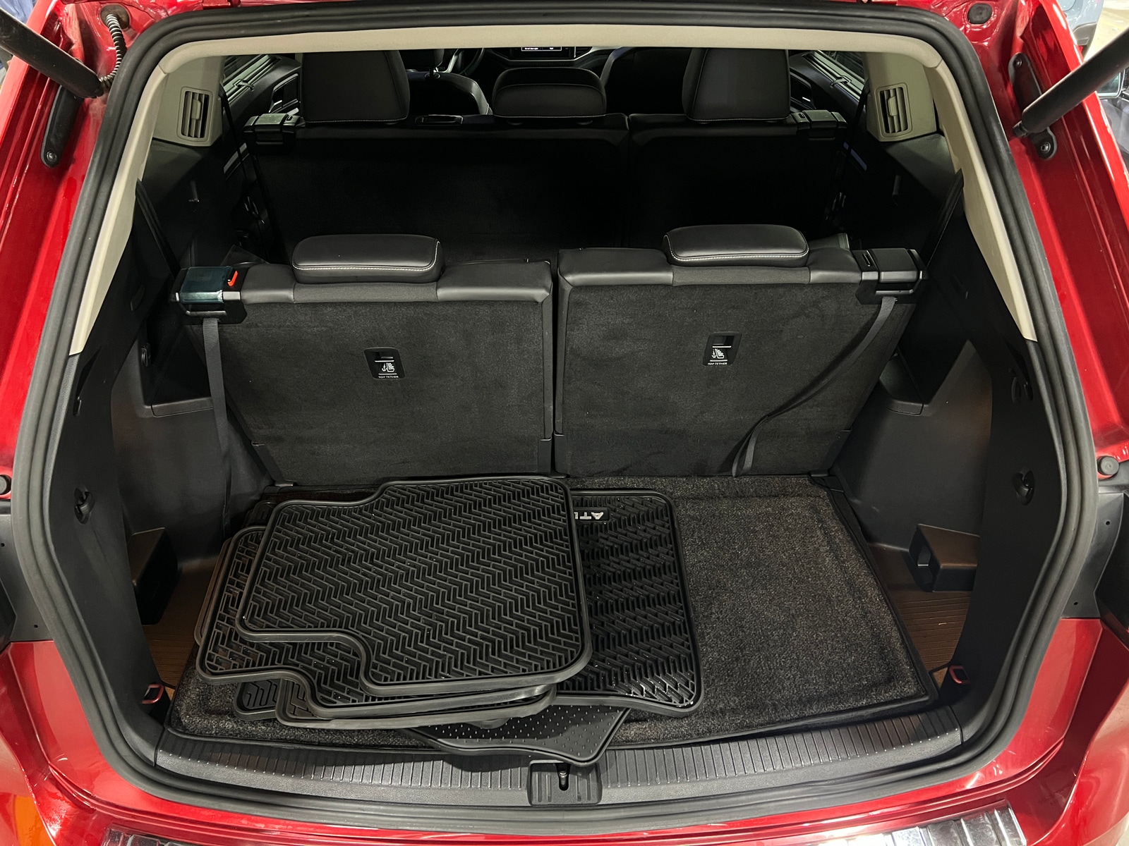 Thumbnail: 2021 Volkswagen Atlas - 6