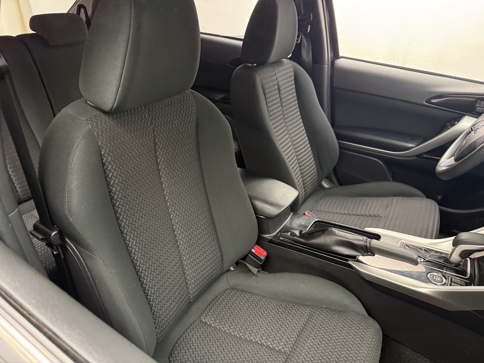 Thumbnail: 2022 Mitsubishi Eclipse Cross - 2