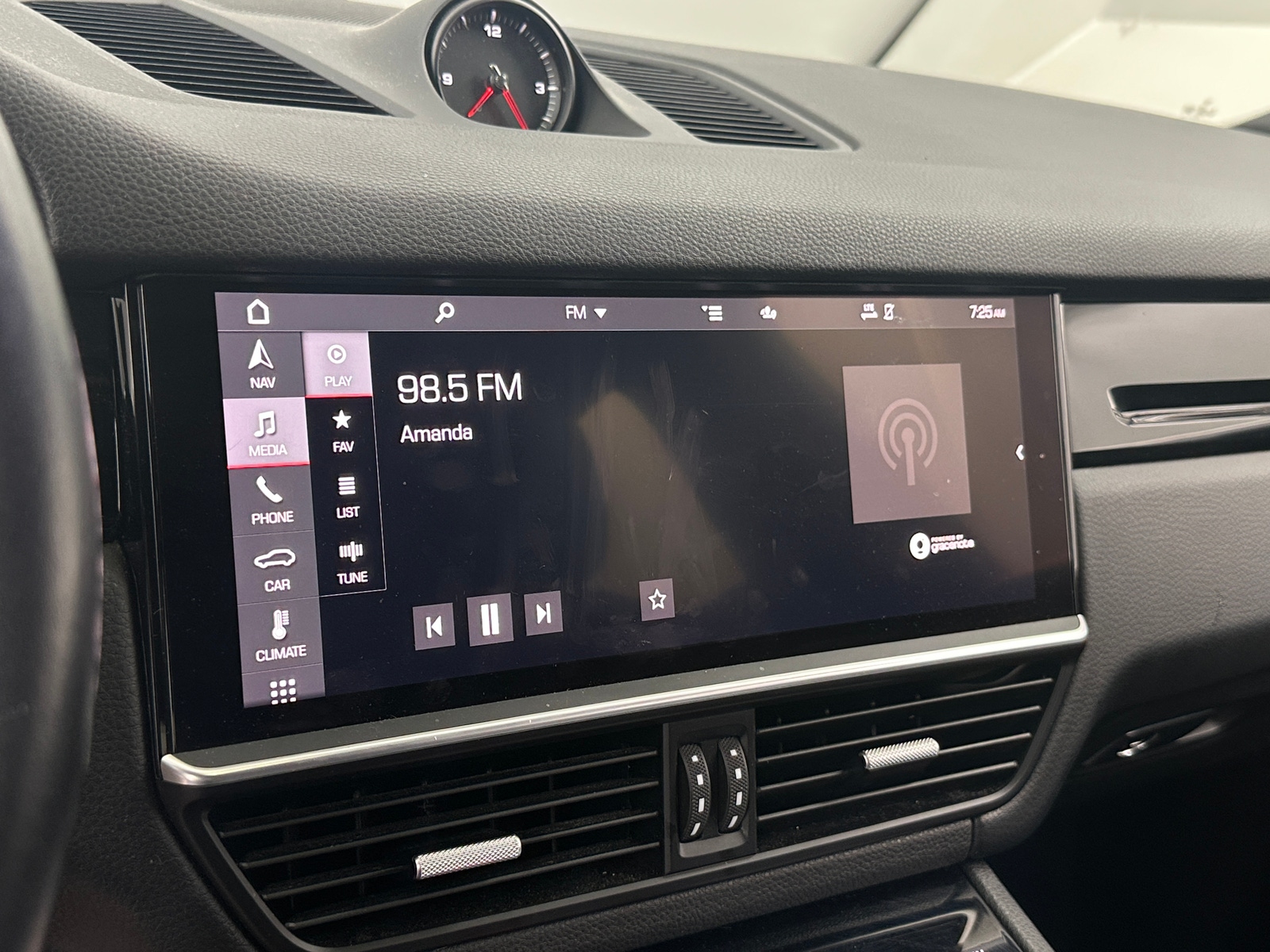 Thumbnail: 2021 Porsche Cayenne - 3