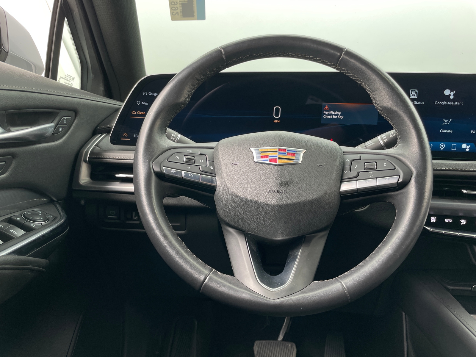 Thumbnail: 2024 Cadillac XT4 - 4