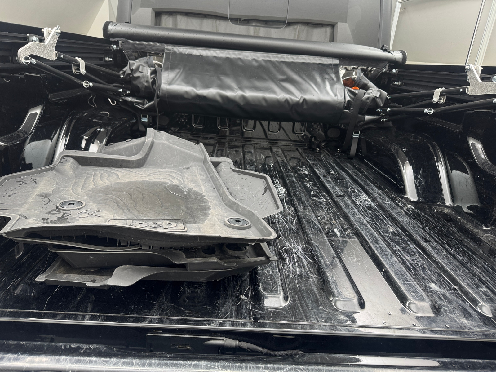 Thumbnail: 2024 Jeep Gladiator - 7