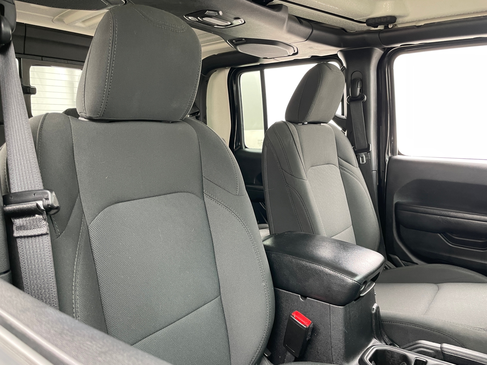 Thumbnail: 2021 Jeep Gladiator - 2