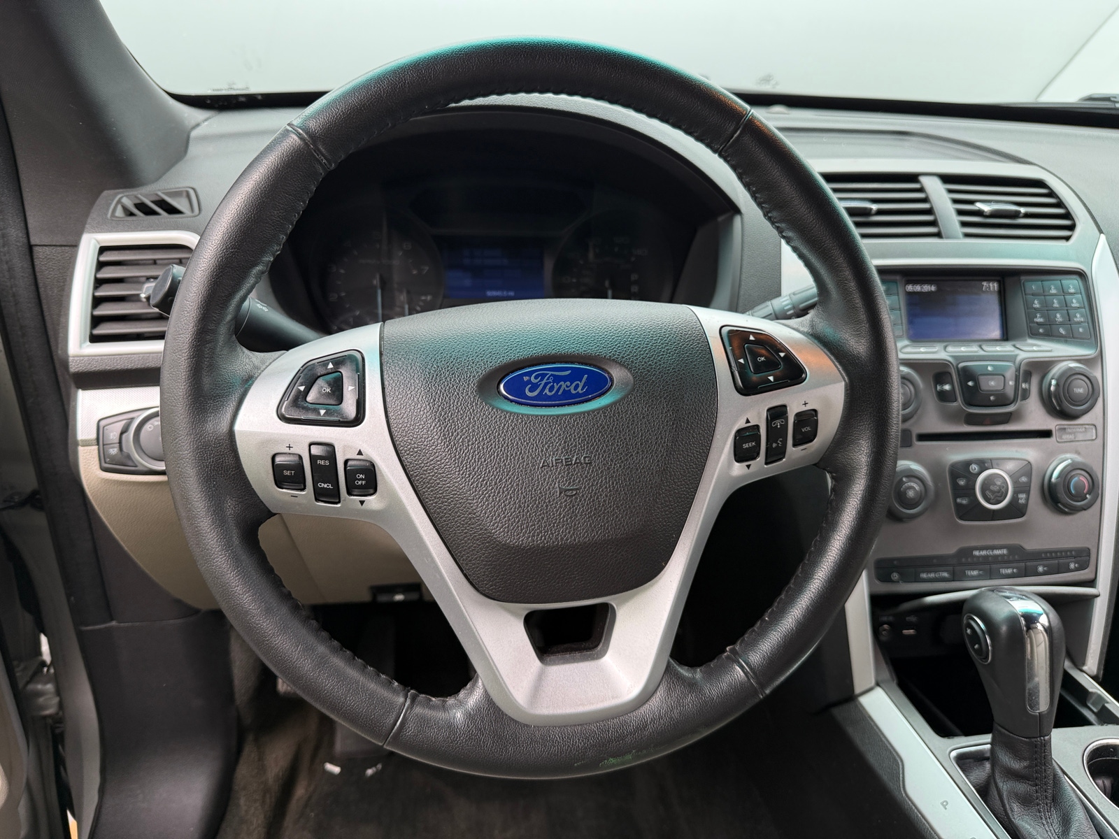 Thumbnail: 2015 Ford Explorer - 4