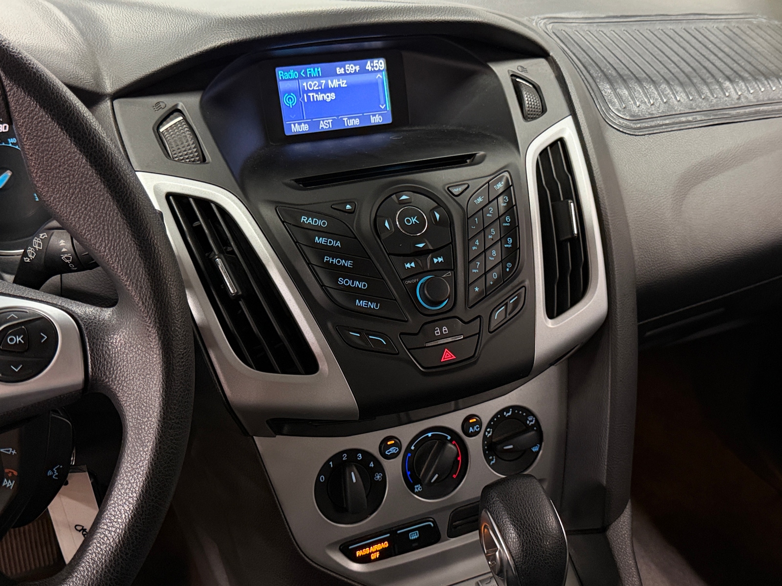 Thumbnail: 2013 Ford Focus - 4