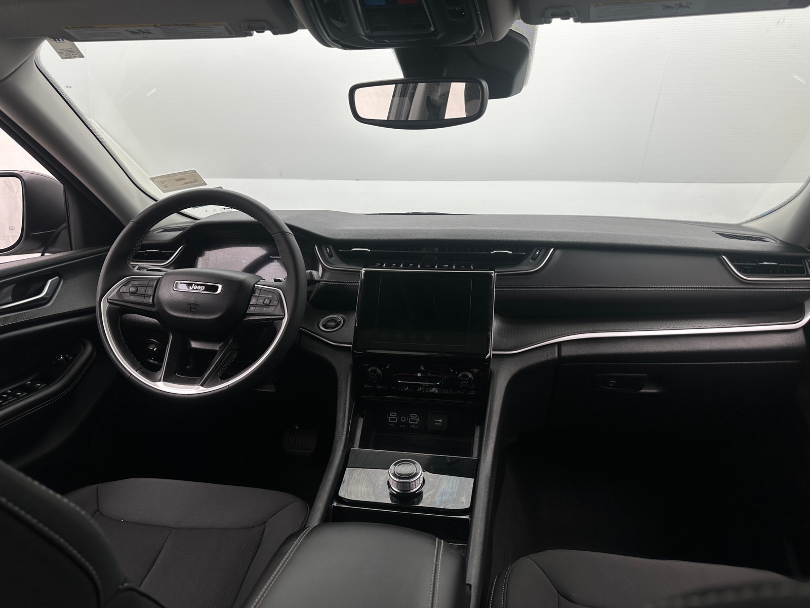 Thumbnail: 2023 Jeep Grand Cherokee L - 3