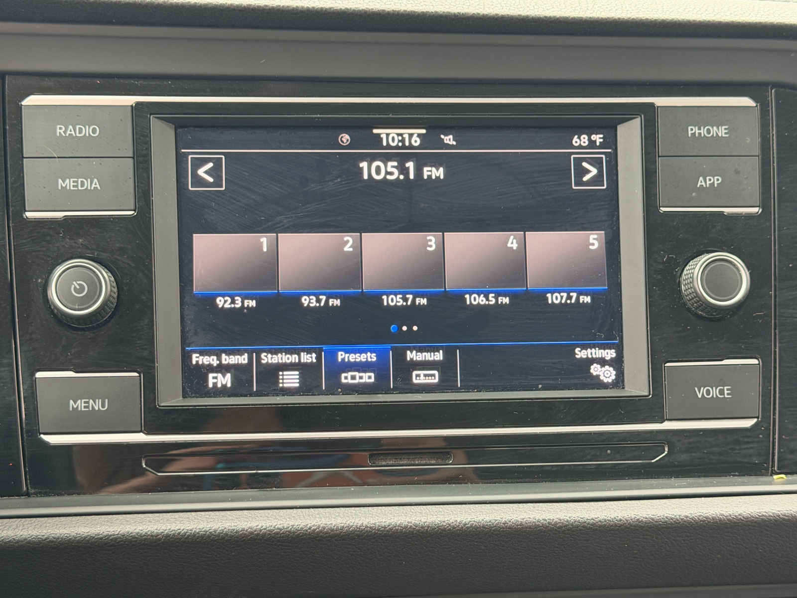 Thumbnail: 2021 Volkswagen Jetta - 4