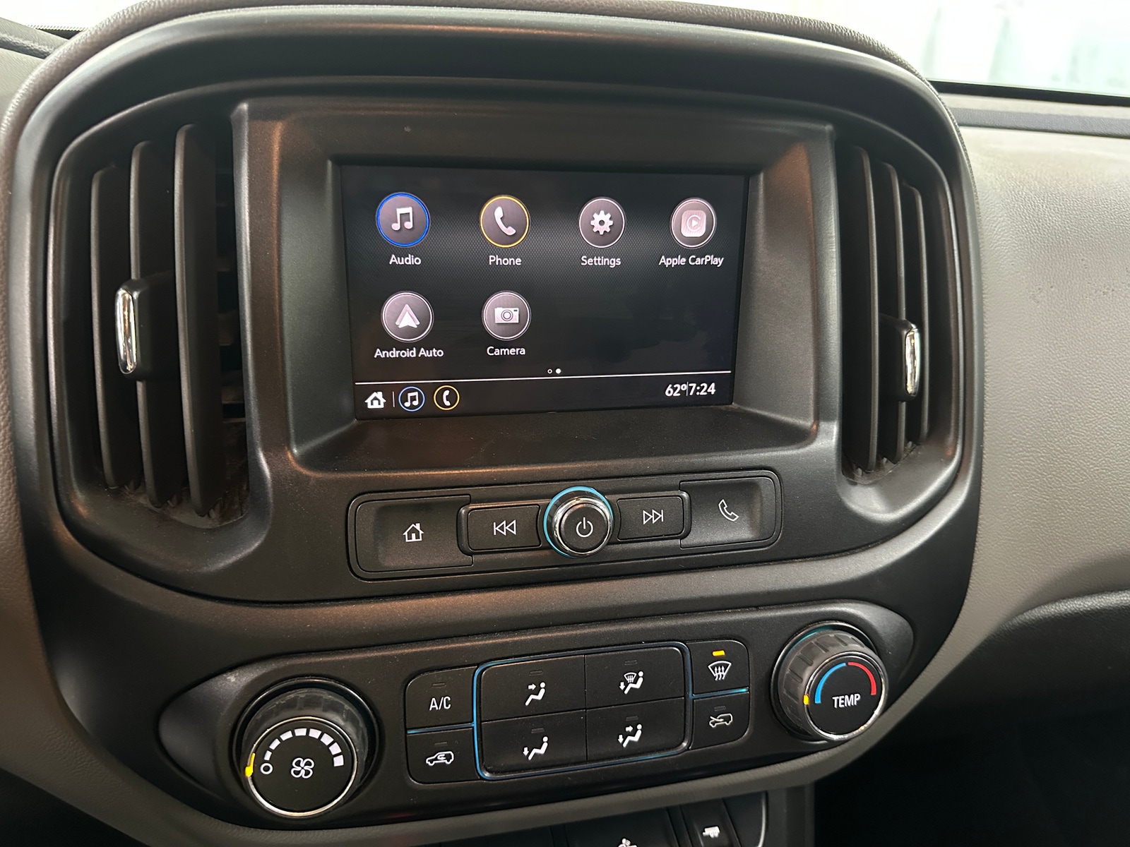 Thumbnail: 2020 Chevrolet Colorado - 4