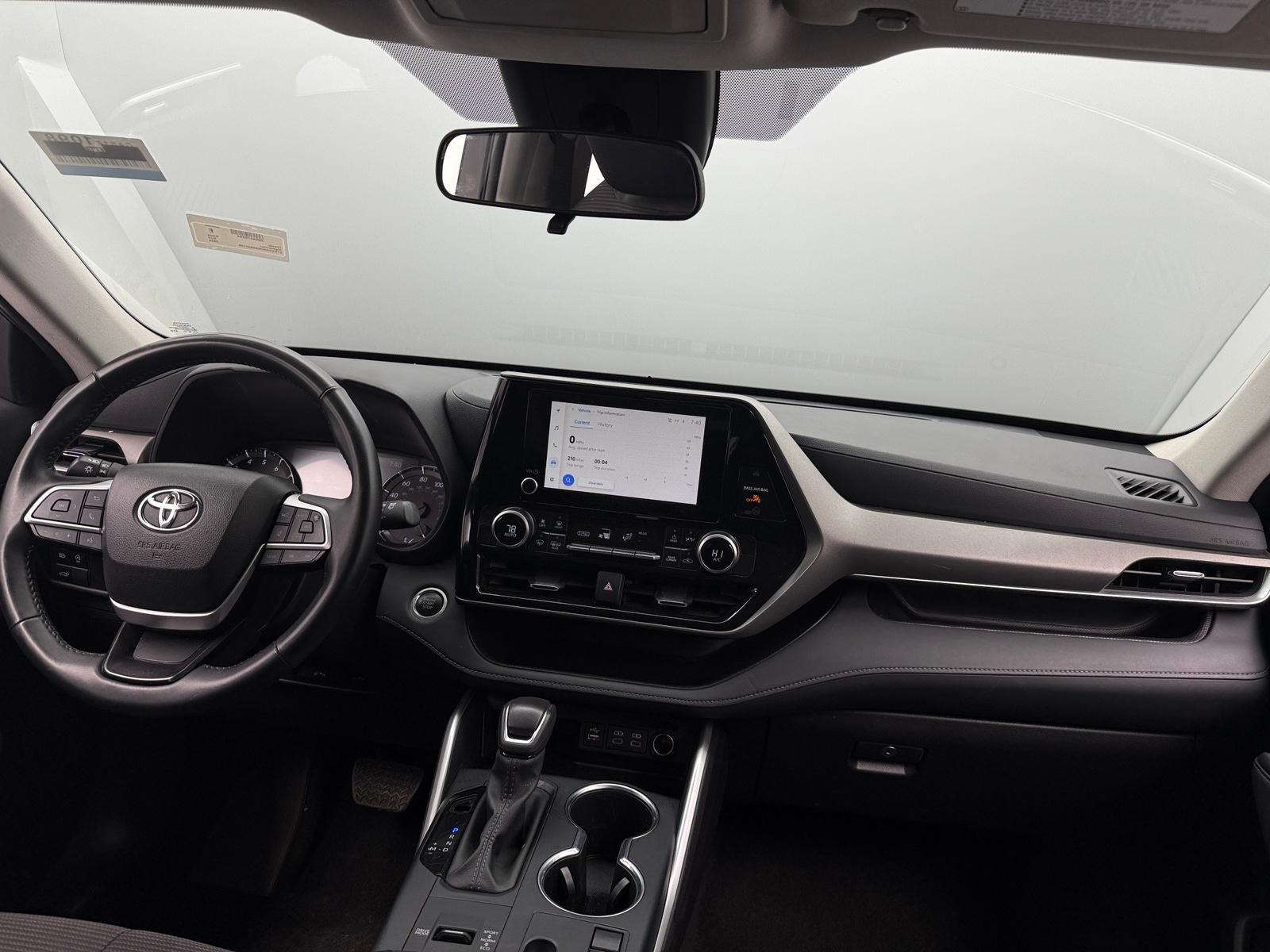 Thumbnail: 2025 Toyota Highlander - 3