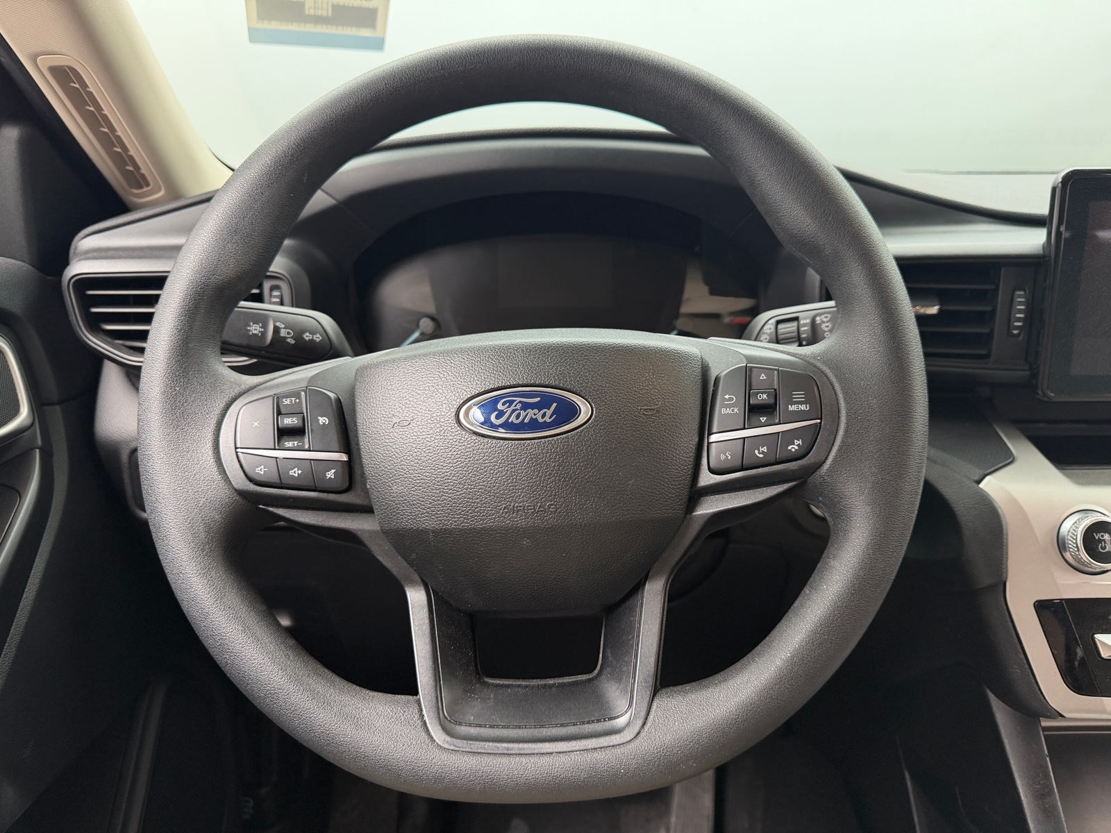 Thumbnail: 2022 Ford Explorer - 5