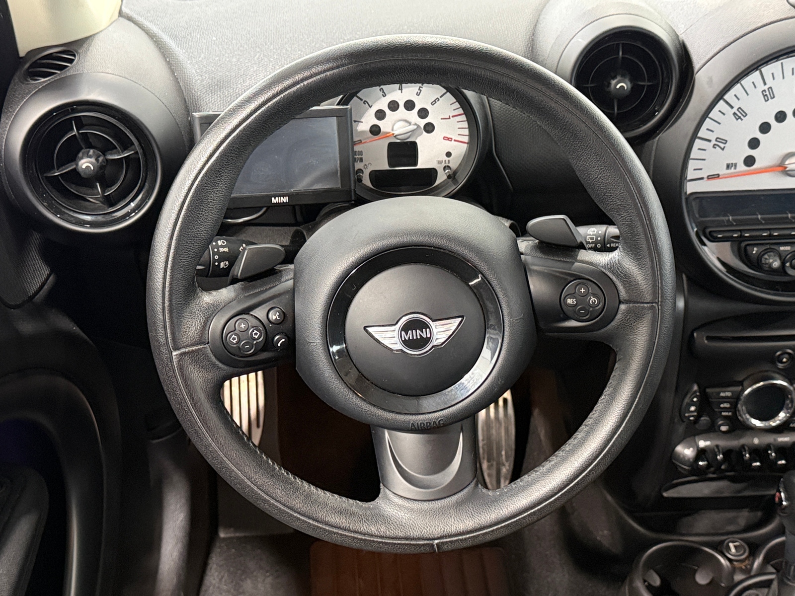 Thumbnail: 2014 MINI Cooper Countryman - 4