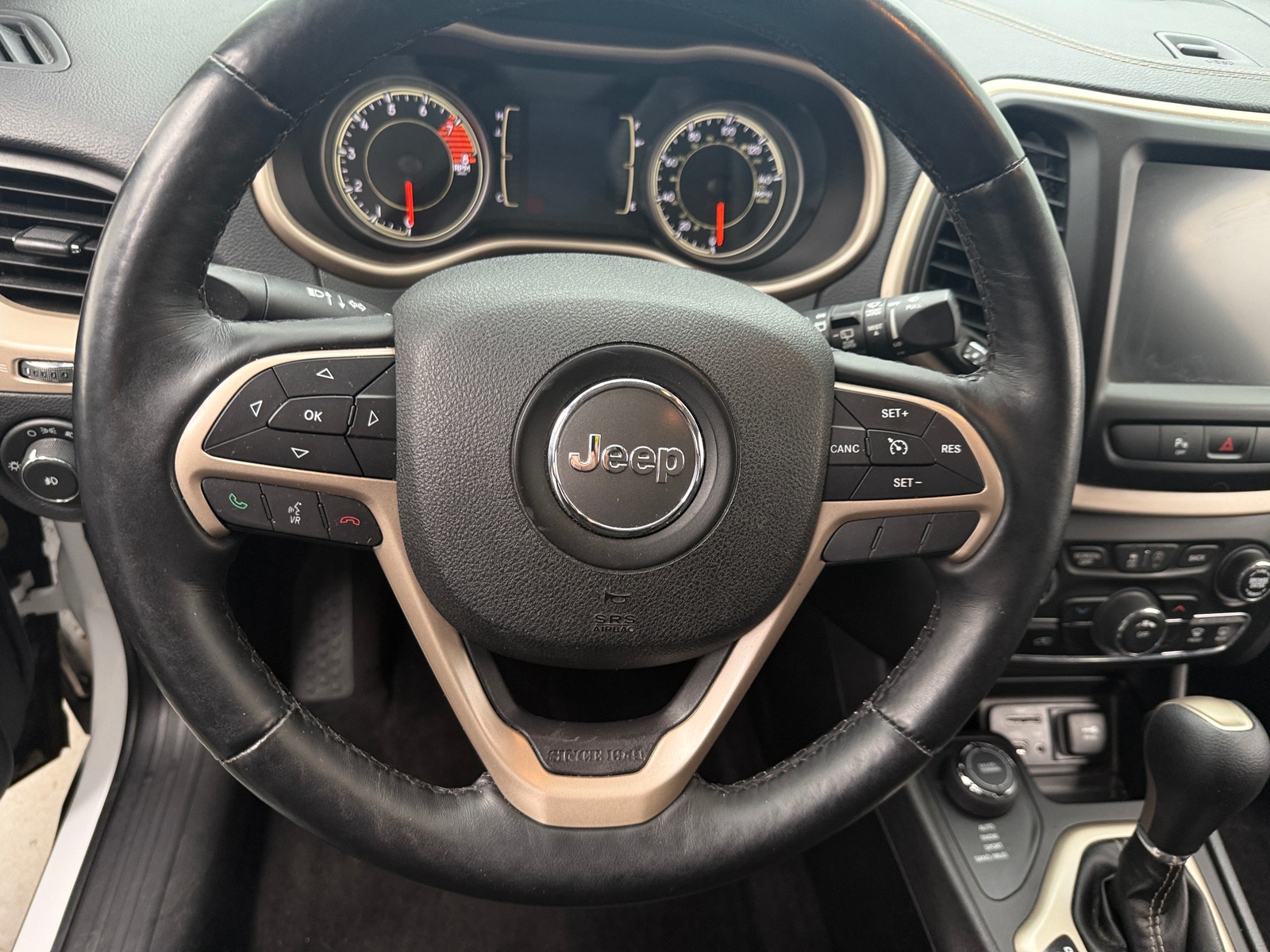 Thumbnail: 2017 Jeep Cherokee - 5
