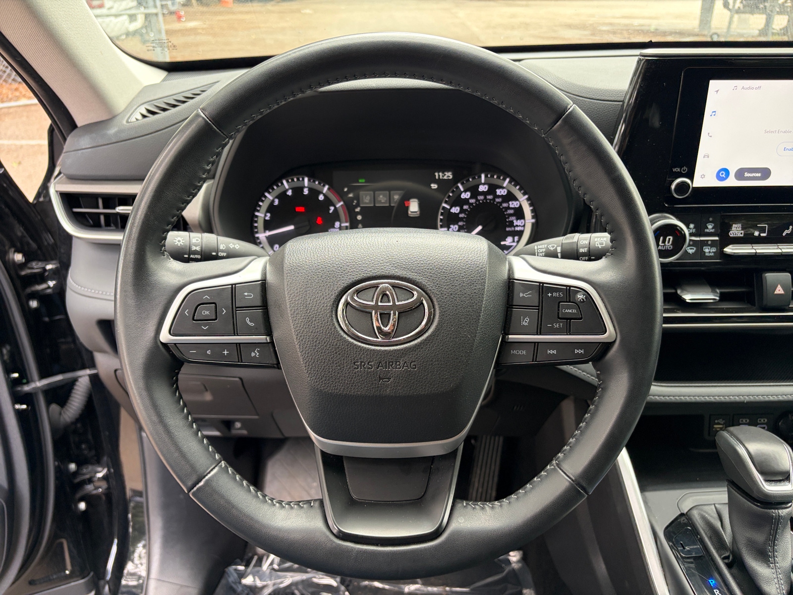 Thumbnail: 2025 Toyota Highlander - 5