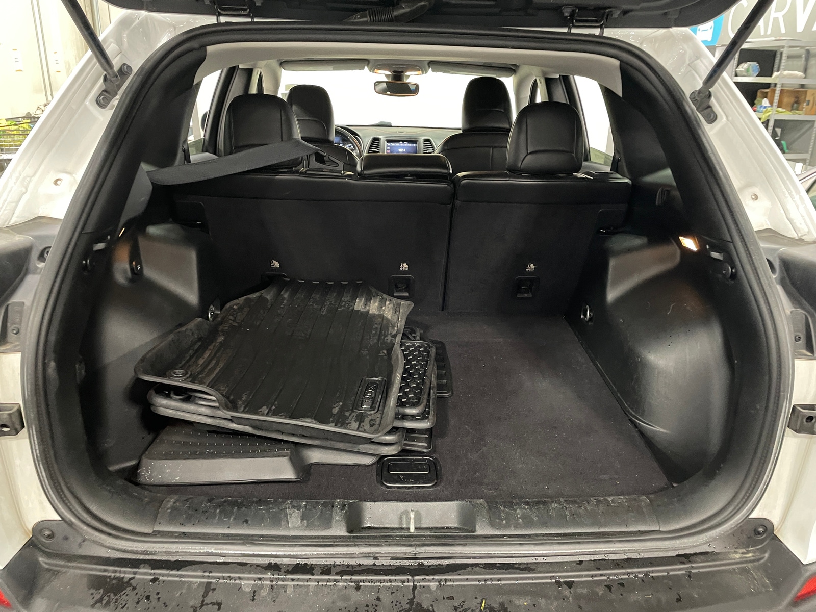 Thumbnail: 2019 Jeep Cherokee - 7