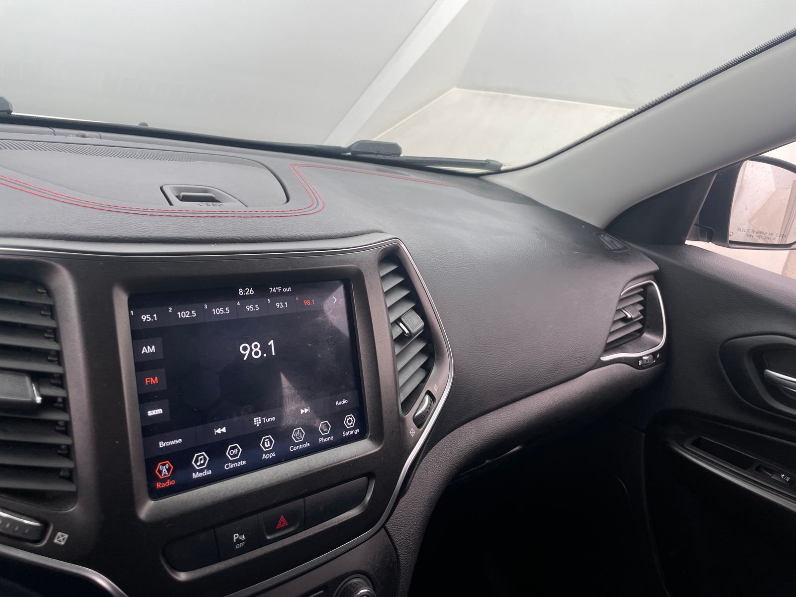 Thumbnail: 2019 Jeep Cherokee - 4