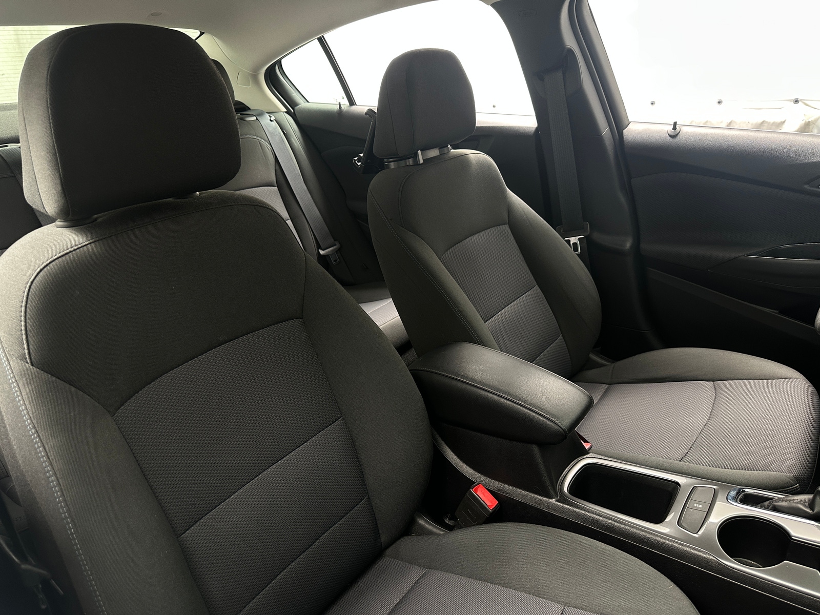 Thumbnail: 2018 Chevrolet Cruze - 2