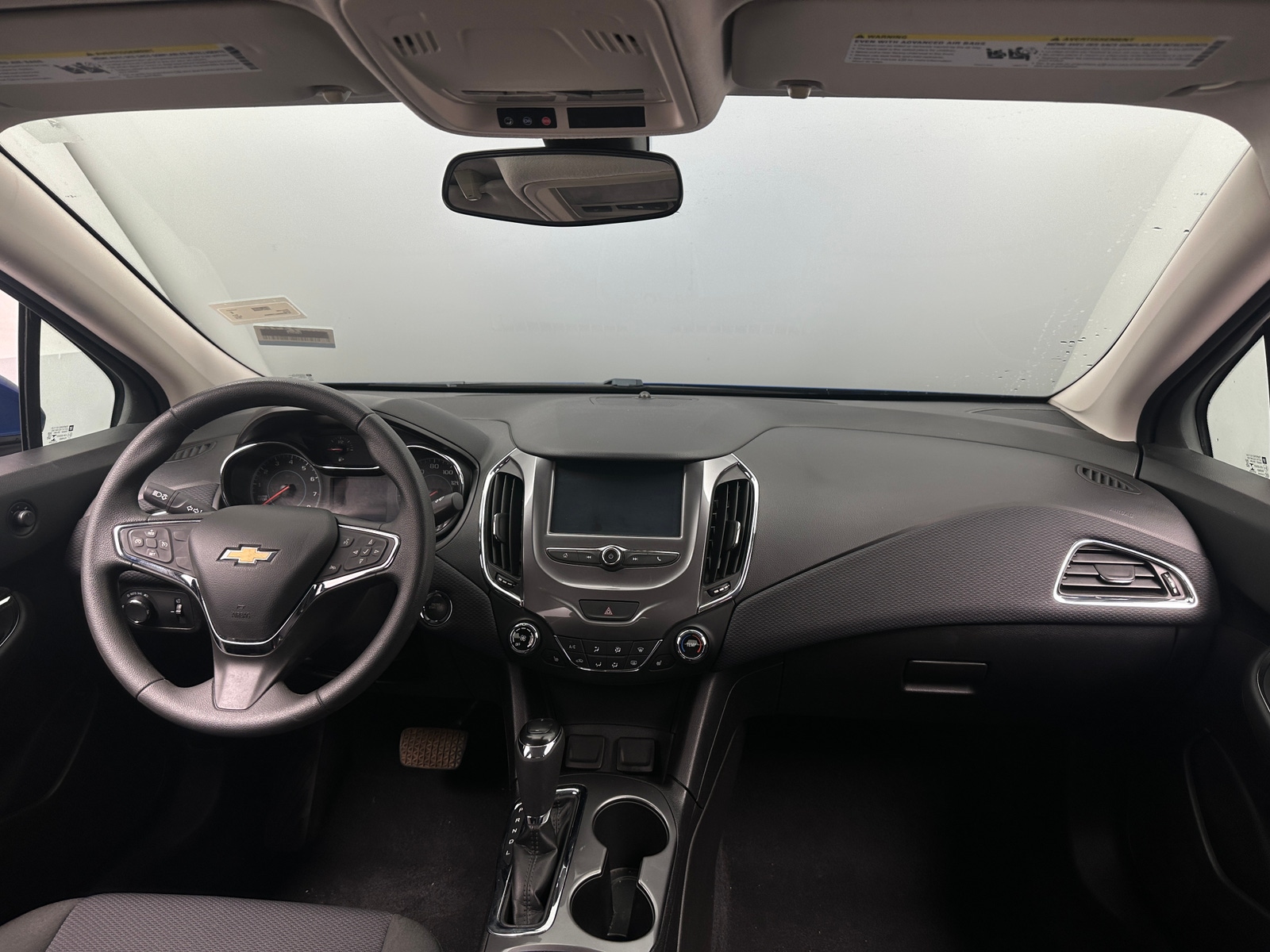 Thumbnail: 2018 Chevrolet Cruze - 3