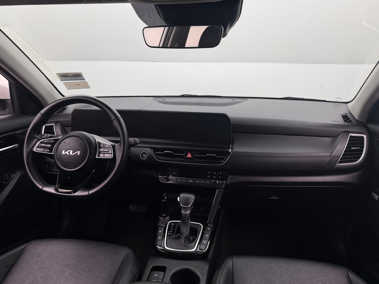 Thumbnail: 2024 Kia Seltos - 2