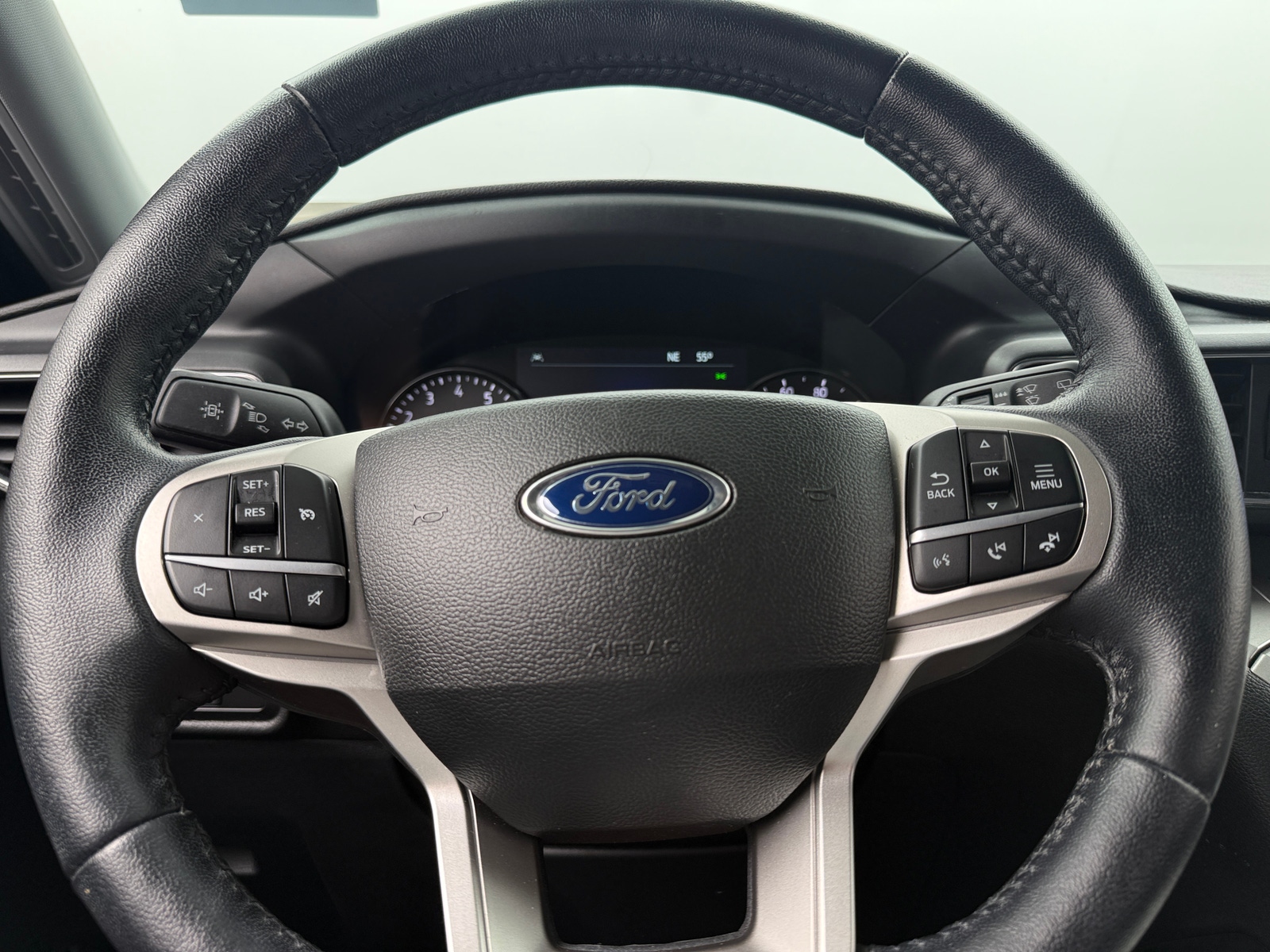 Thumbnail: 2022 Ford Explorer - 5