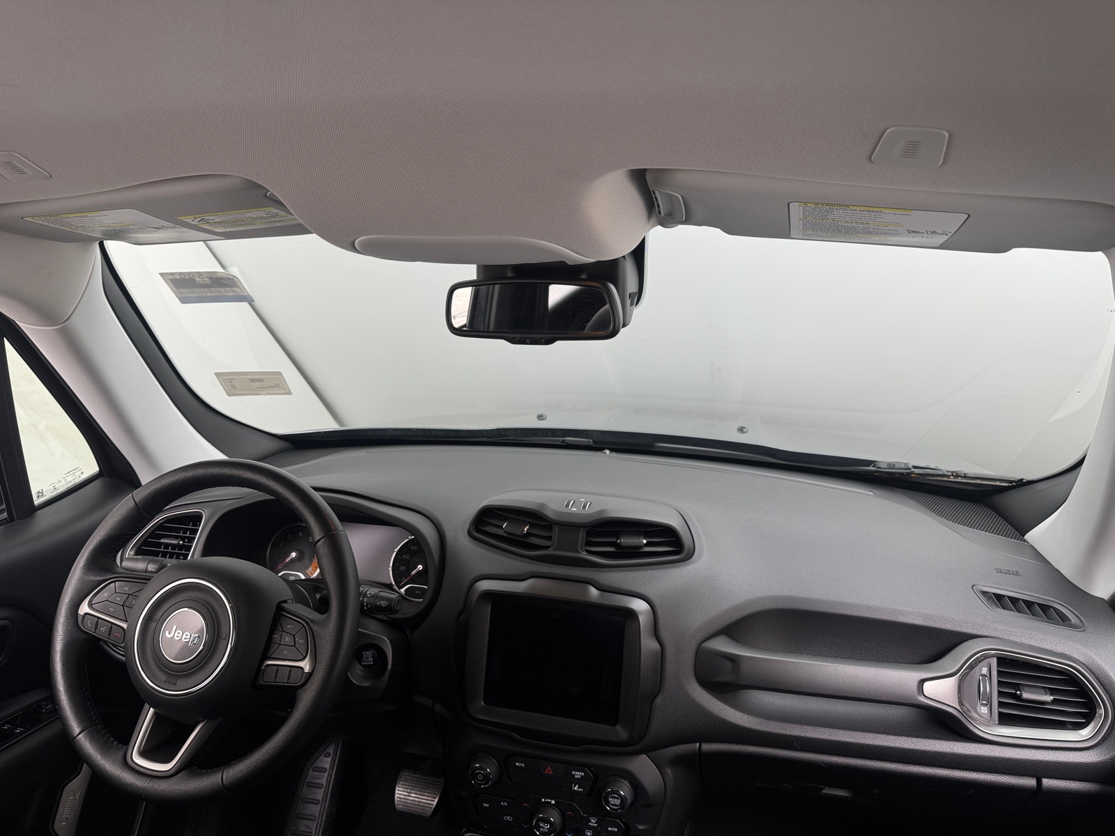 Thumbnail: 2022 Jeep Renegade - 3