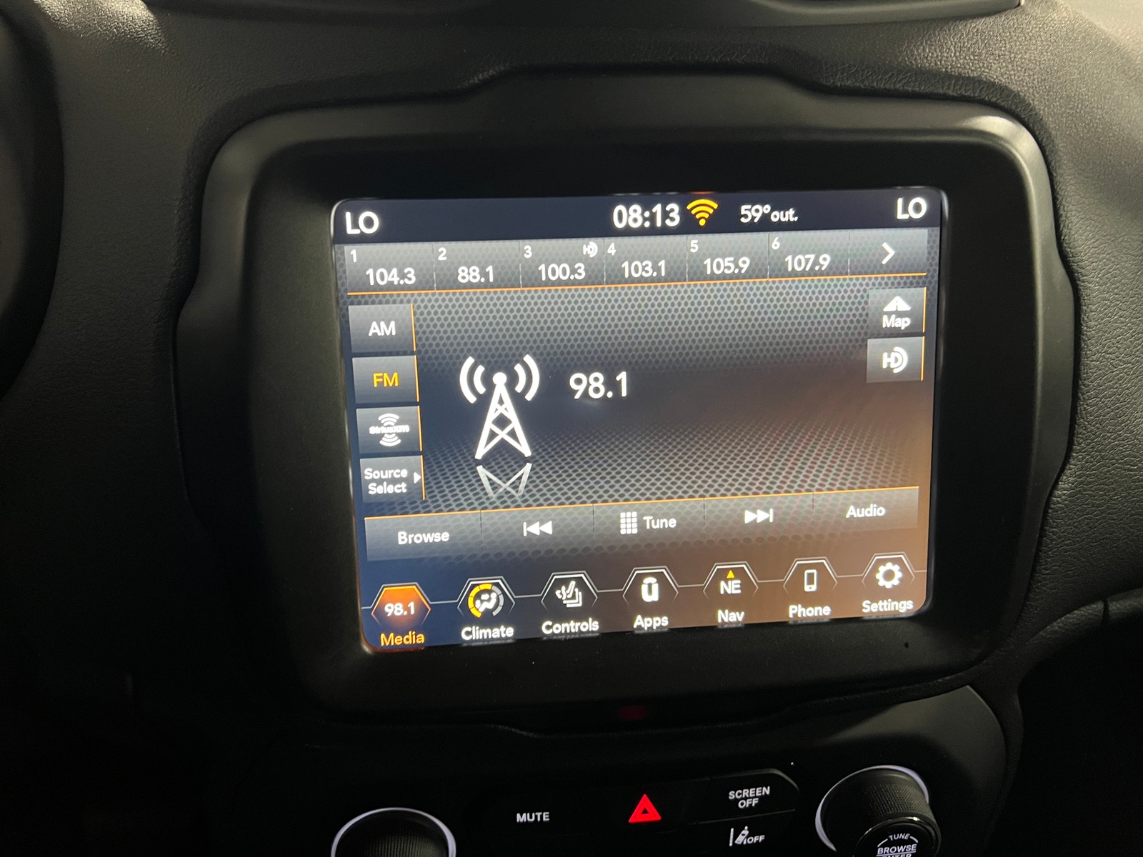 Thumbnail: 2022 Jeep Renegade - 4