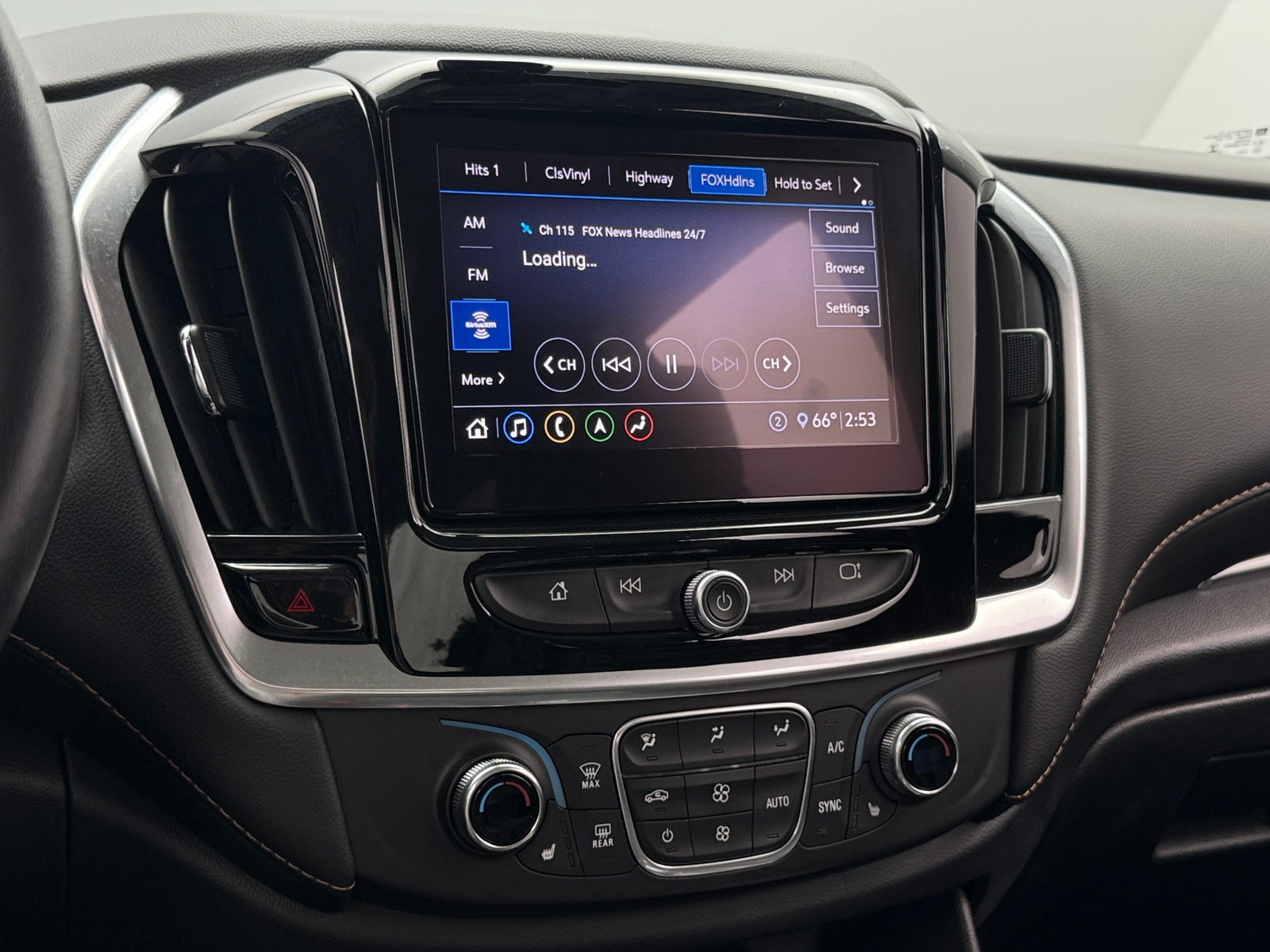Thumbnail: 2020 Chevrolet Traverse - 4