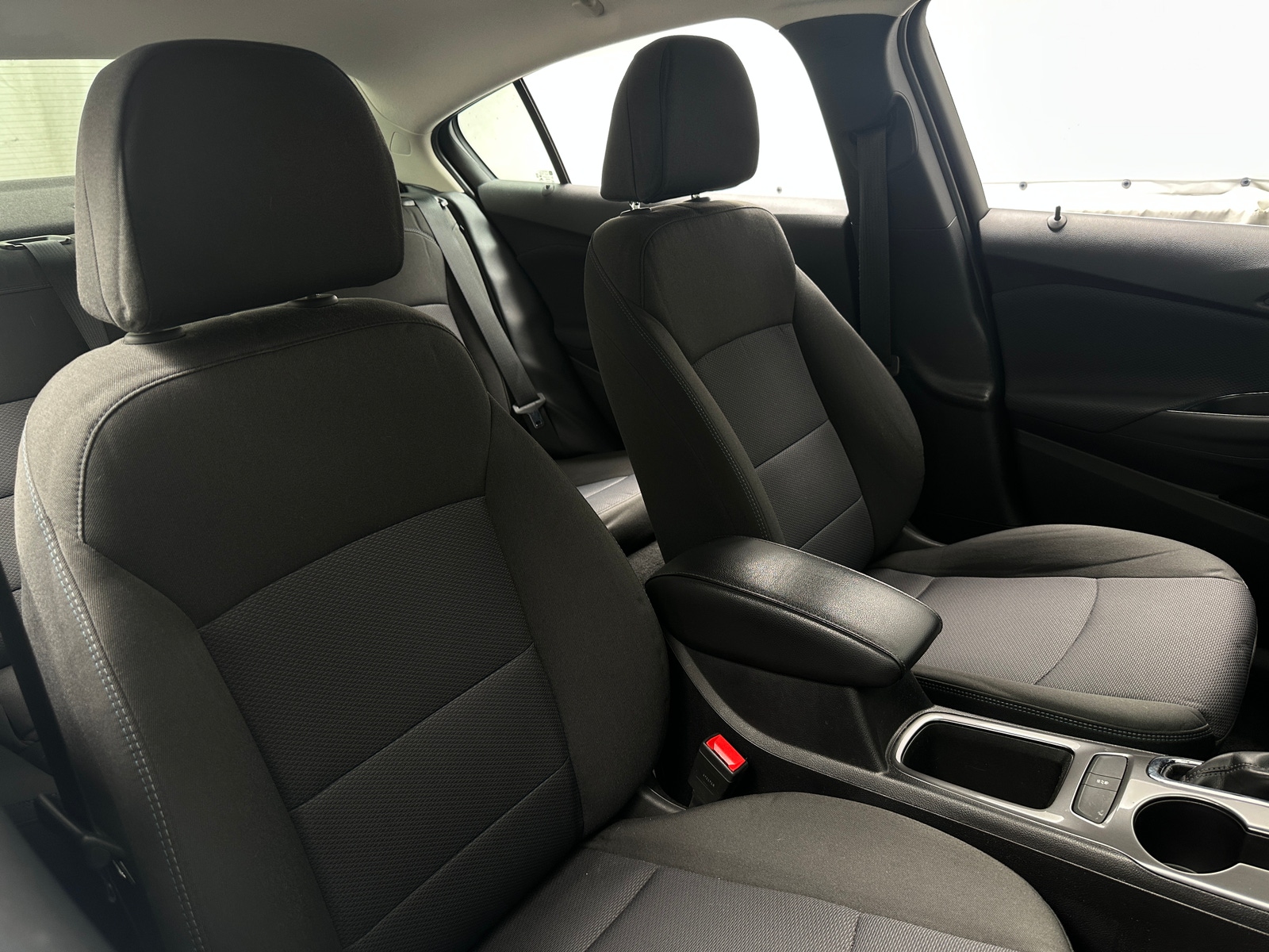 Thumbnail: 2018 Chevrolet Cruze - 2