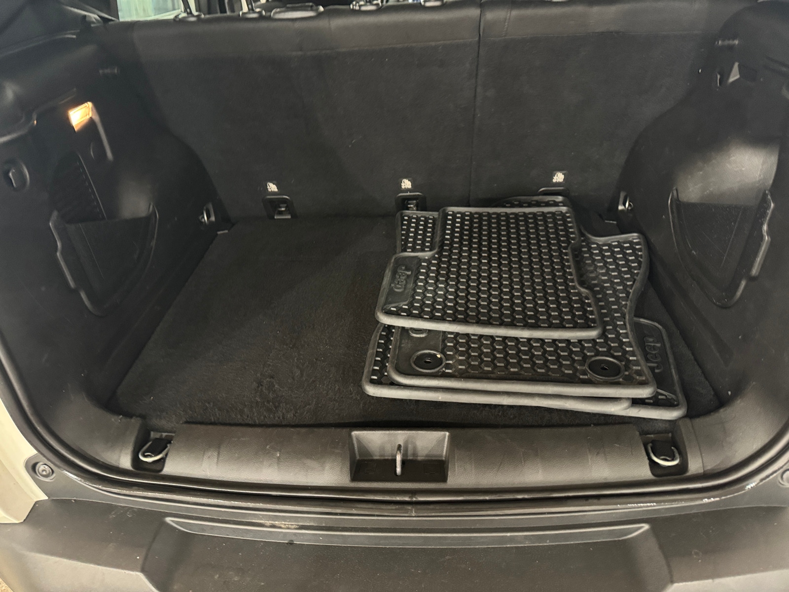 Thumbnail: 2020 Jeep Renegade - 7