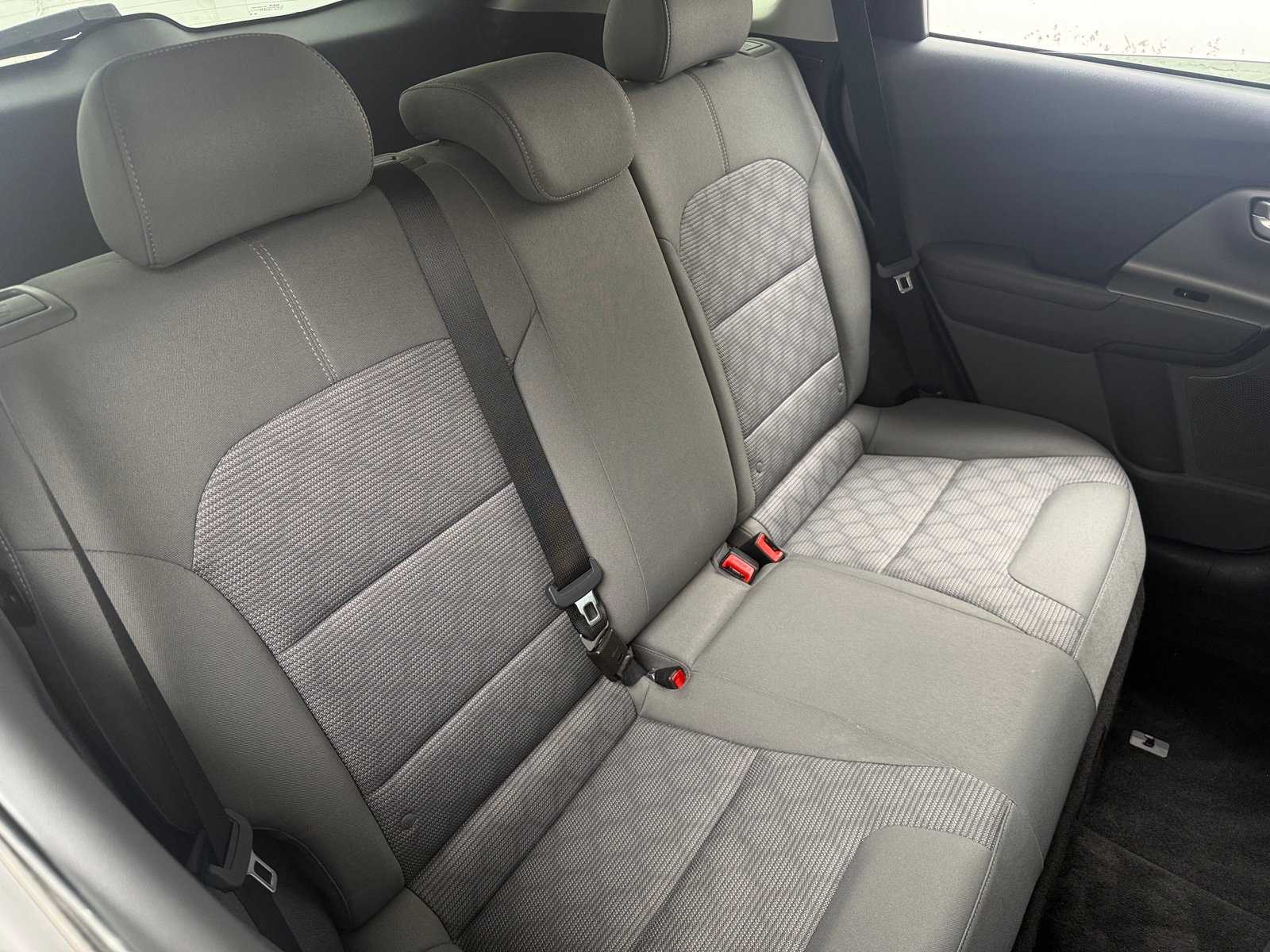 Thumbnail: 2022 Kia Niro - 6