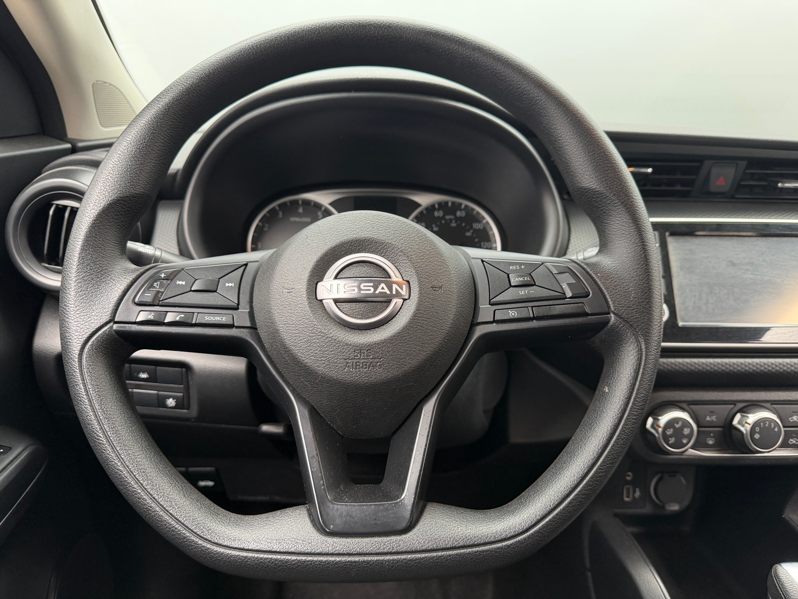Thumbnail: 2023 Nissan Kicks - 5