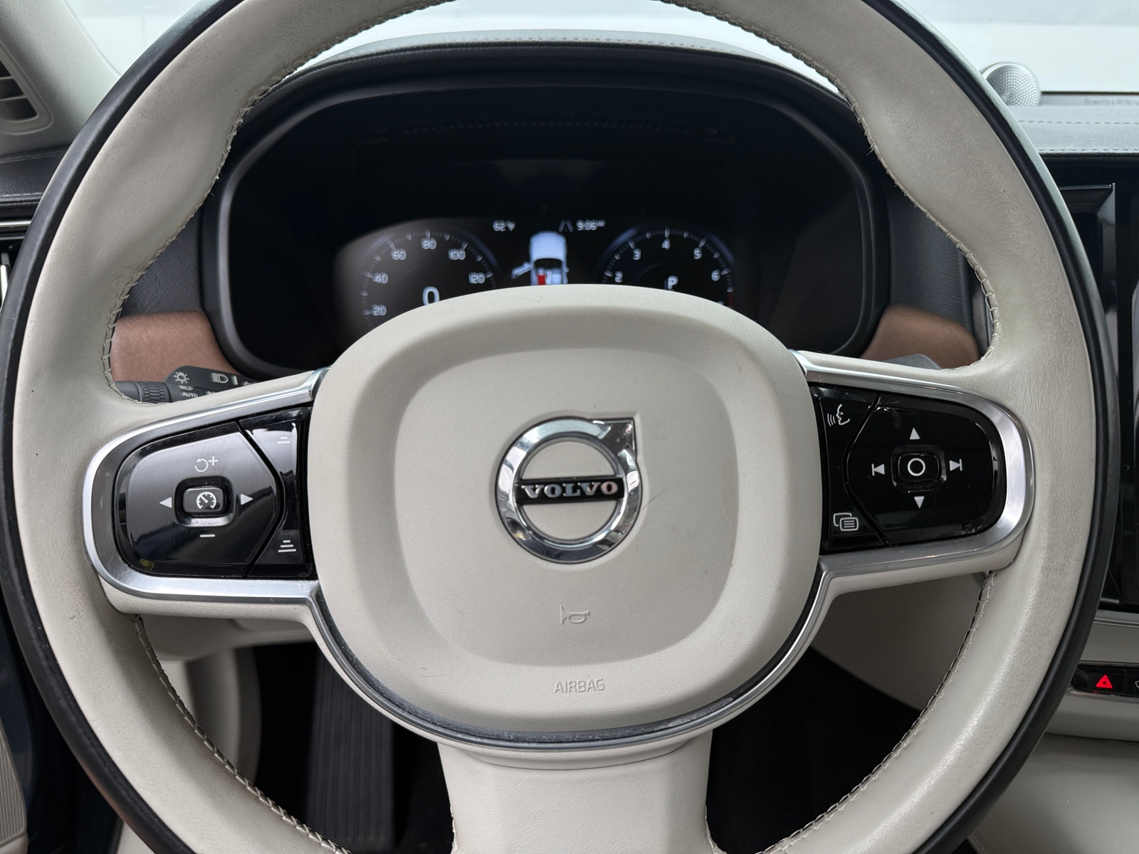 Thumbnail: 2017 Volvo S90 - 4