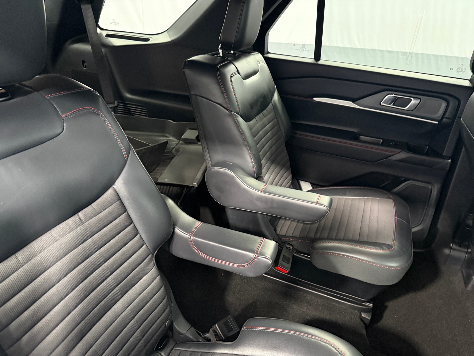 Thumbnail: 2026 Ford Explorer - 6