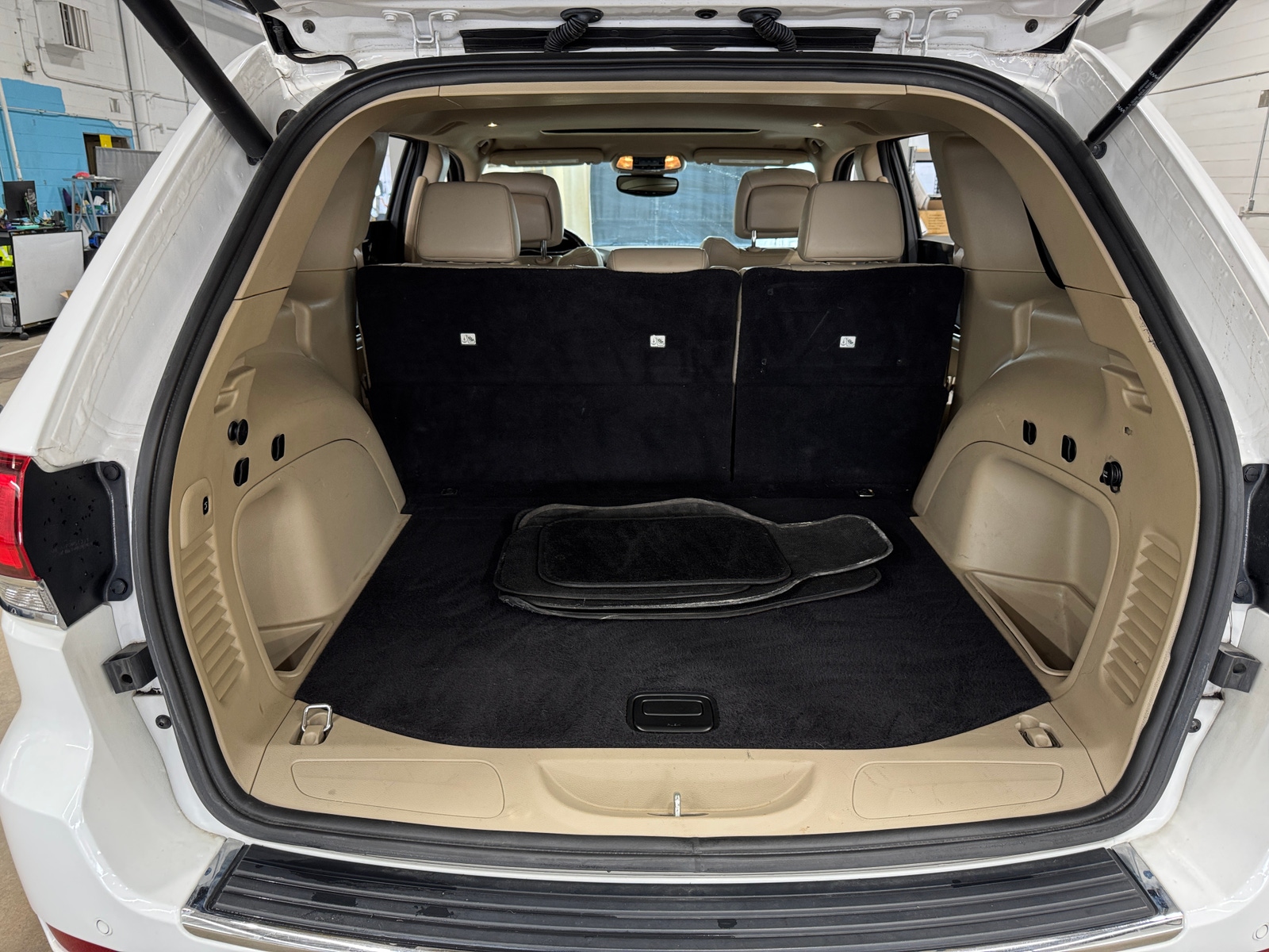 Thumbnail: 2021 Jeep Grand Cherokee - 6