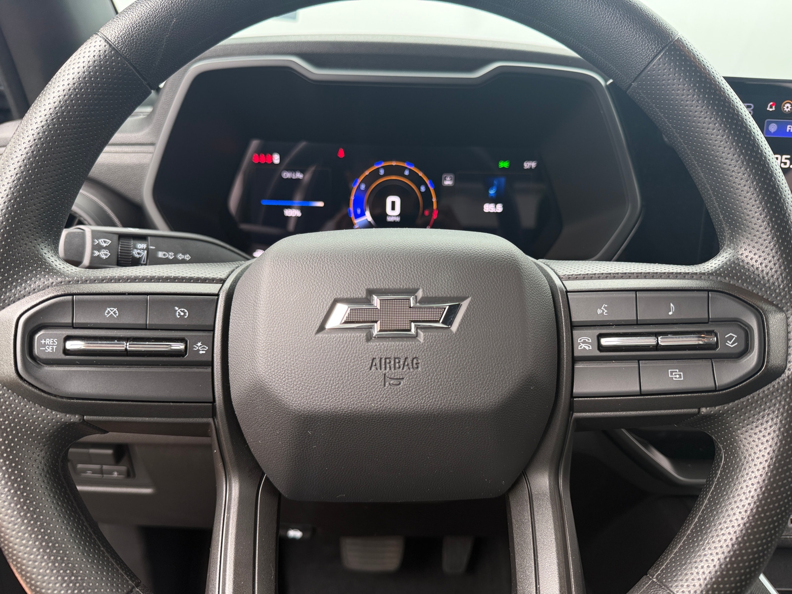 Thumbnail: 2024 Chevrolet Colorado - 5