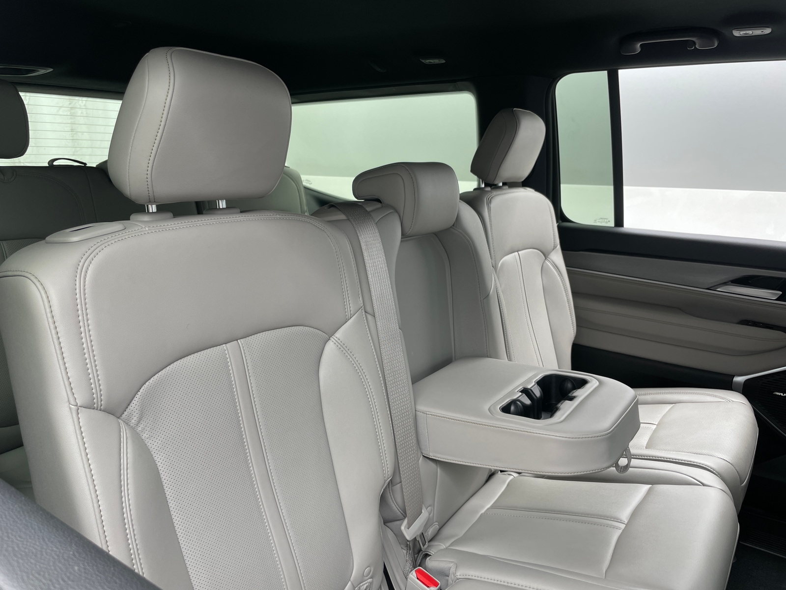 Thumbnail: 2025 Jeep Wagoneer - 5