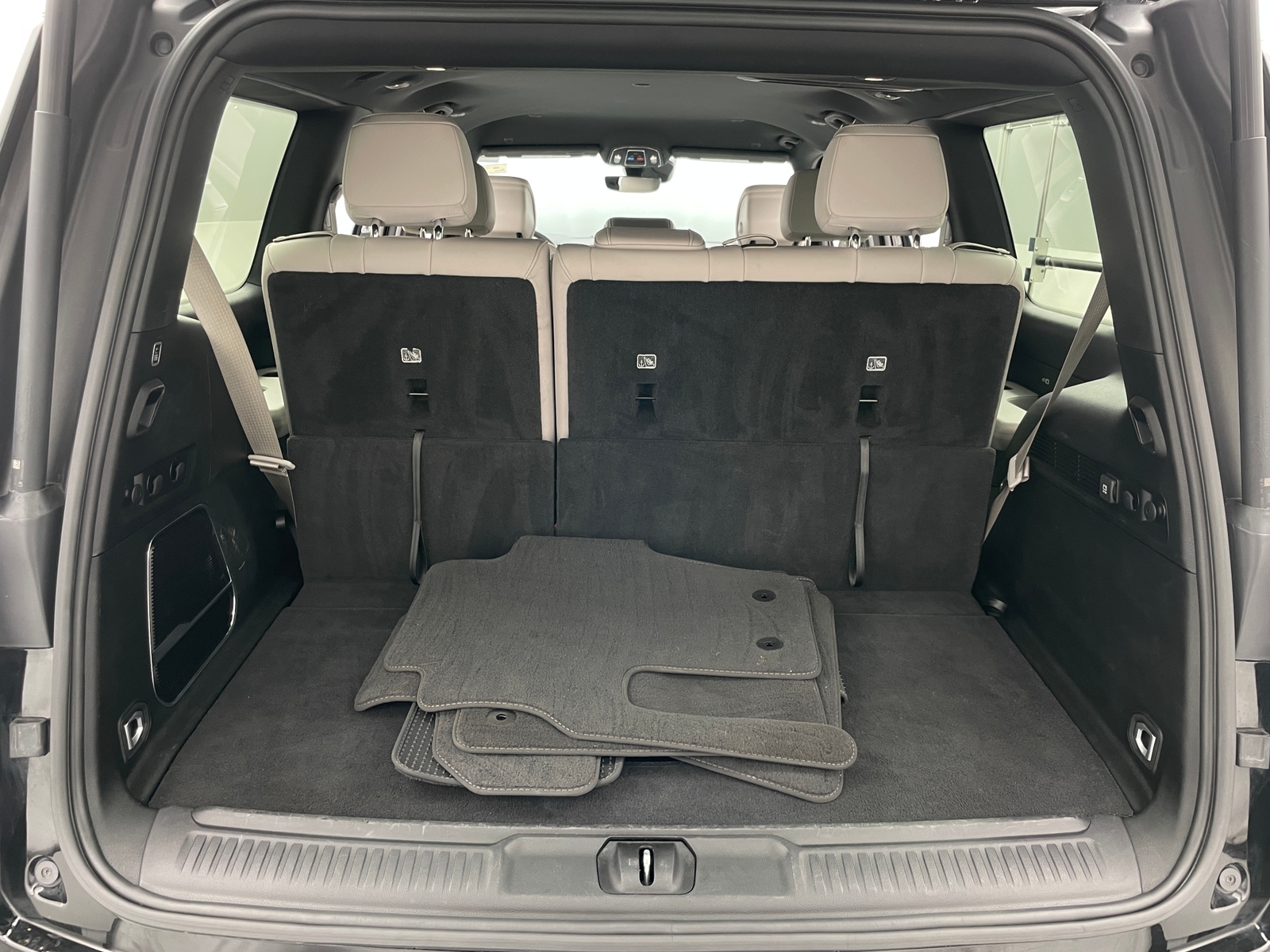 Thumbnail: 2025 Jeep Wagoneer - 6