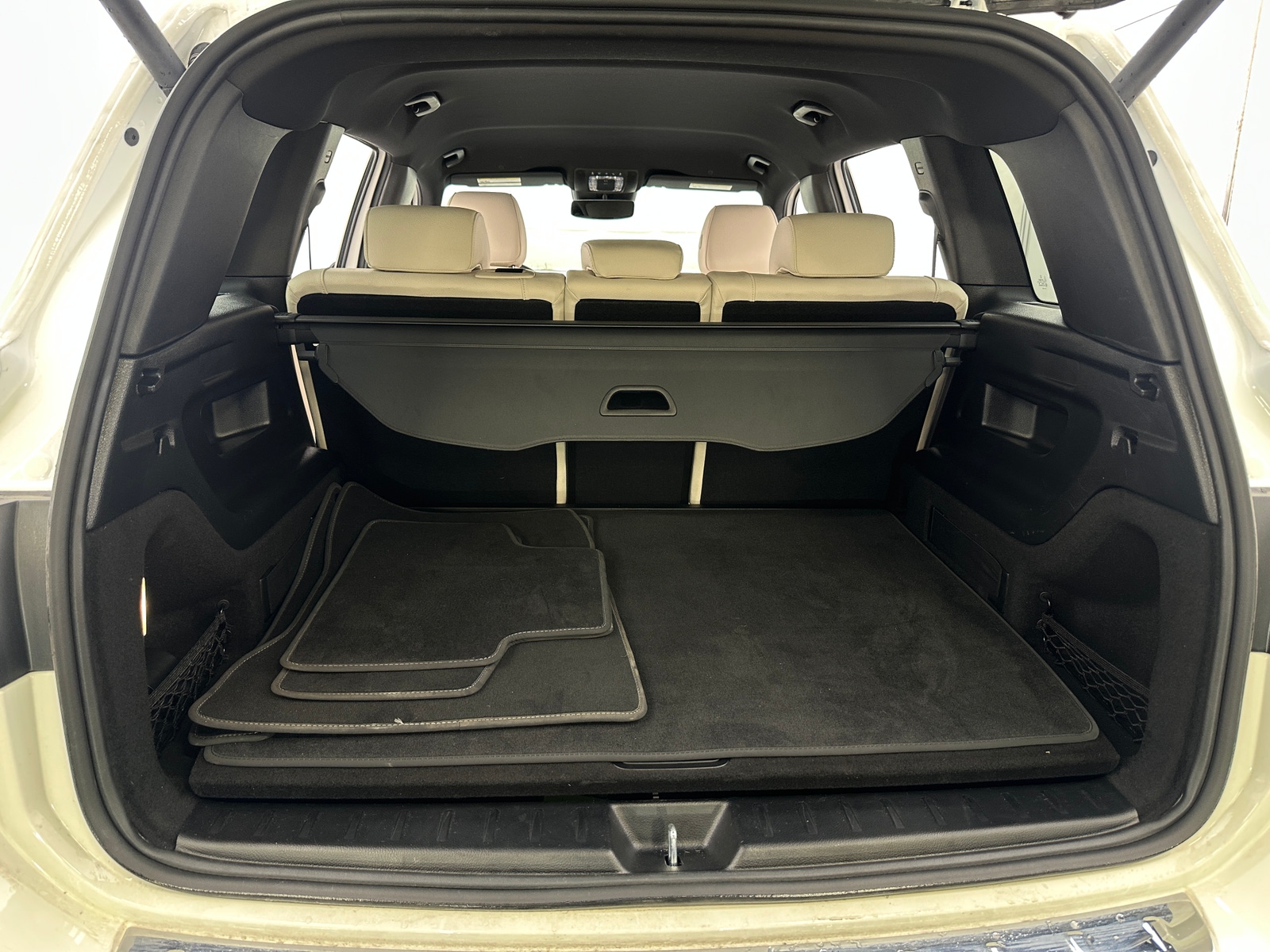 Thumbnail: 2025 Mercedes-Benz GLB - 6