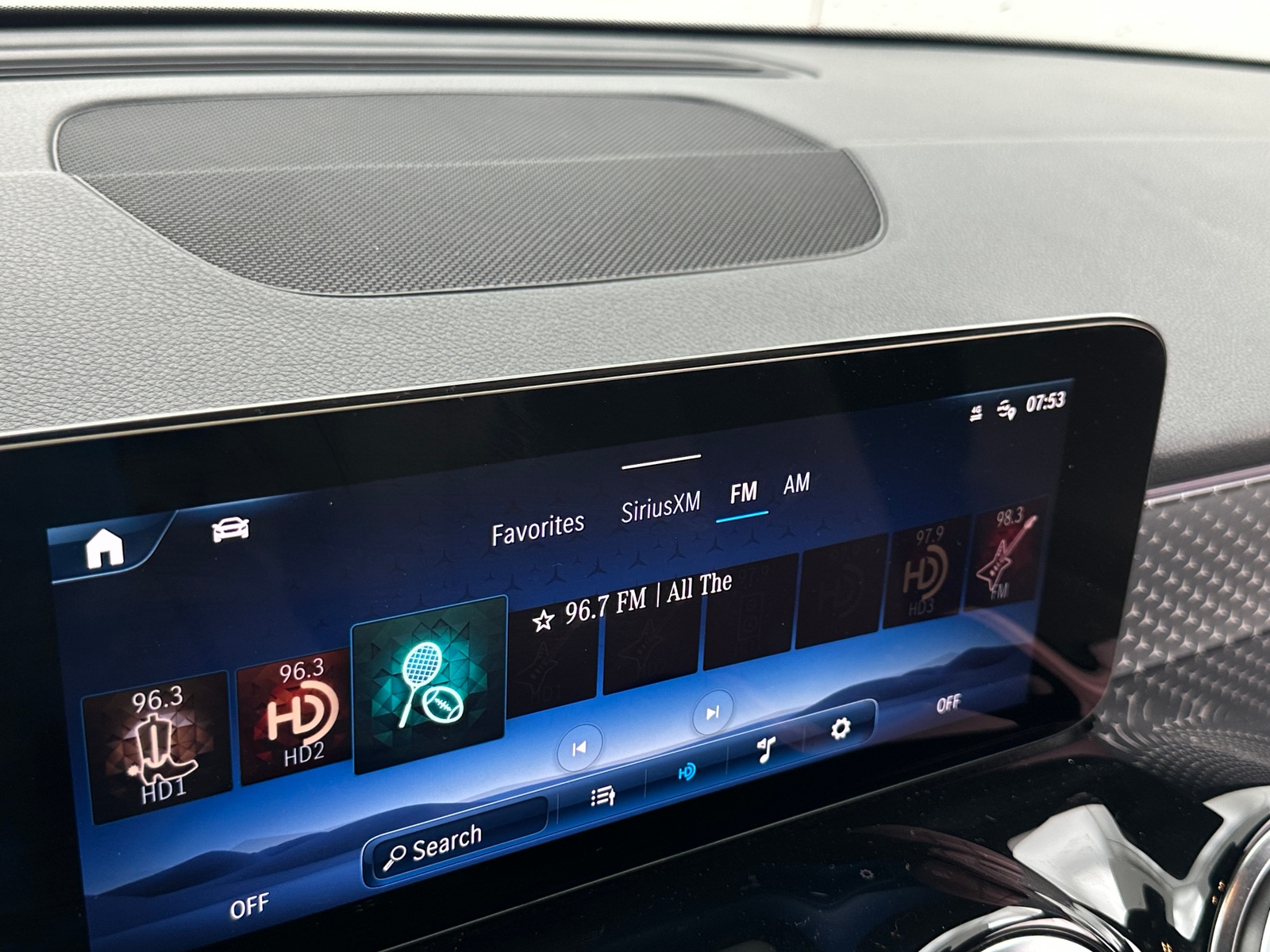 Thumbnail: 2025 Mercedes-Benz GLB - 3