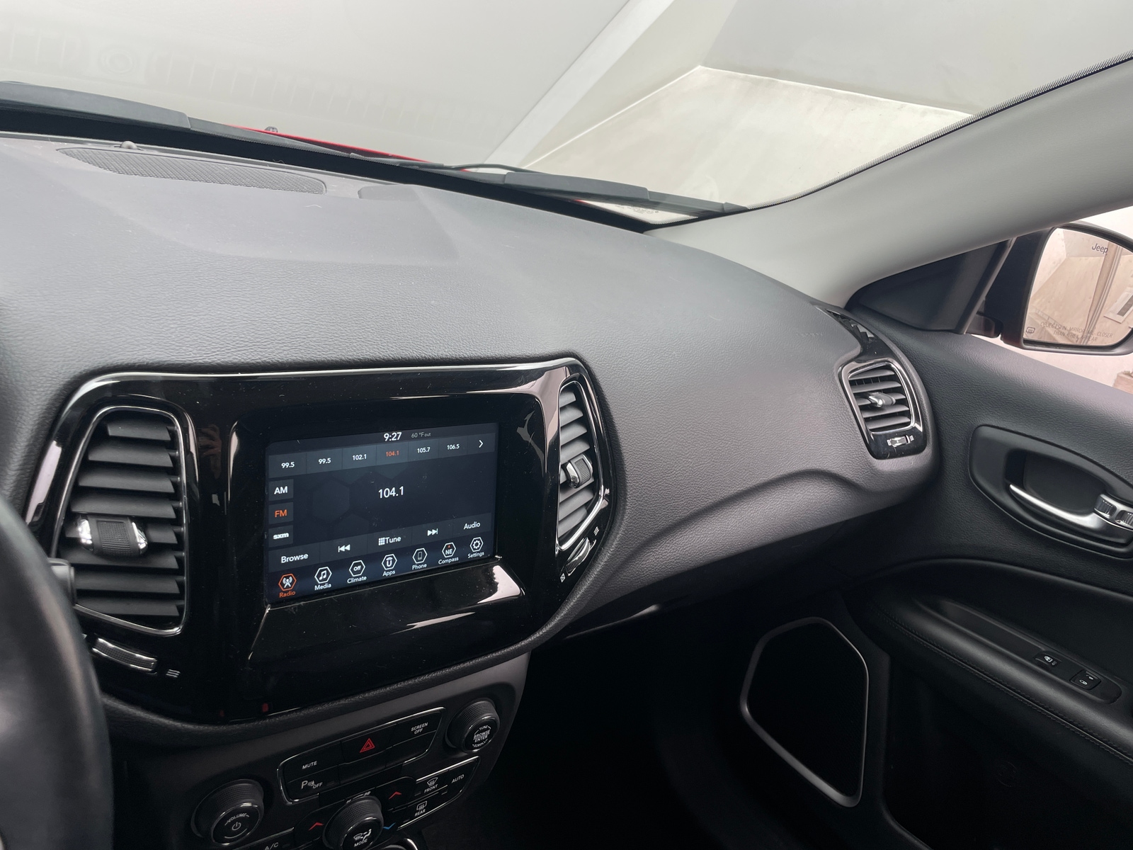 Thumbnail: 2020 Jeep Compass - 4