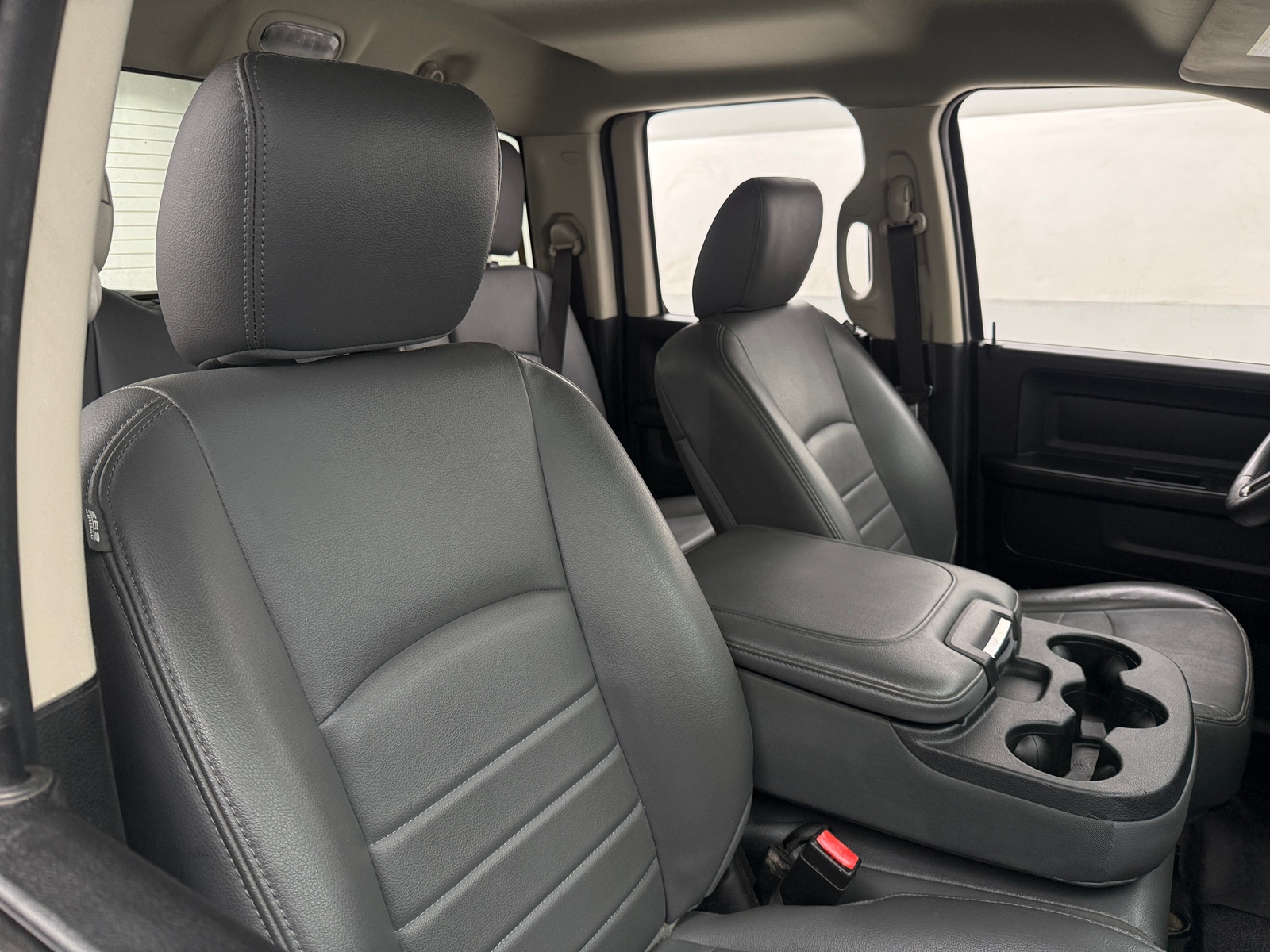 Thumbnail: 2019 RAM 1500 Classic - 2