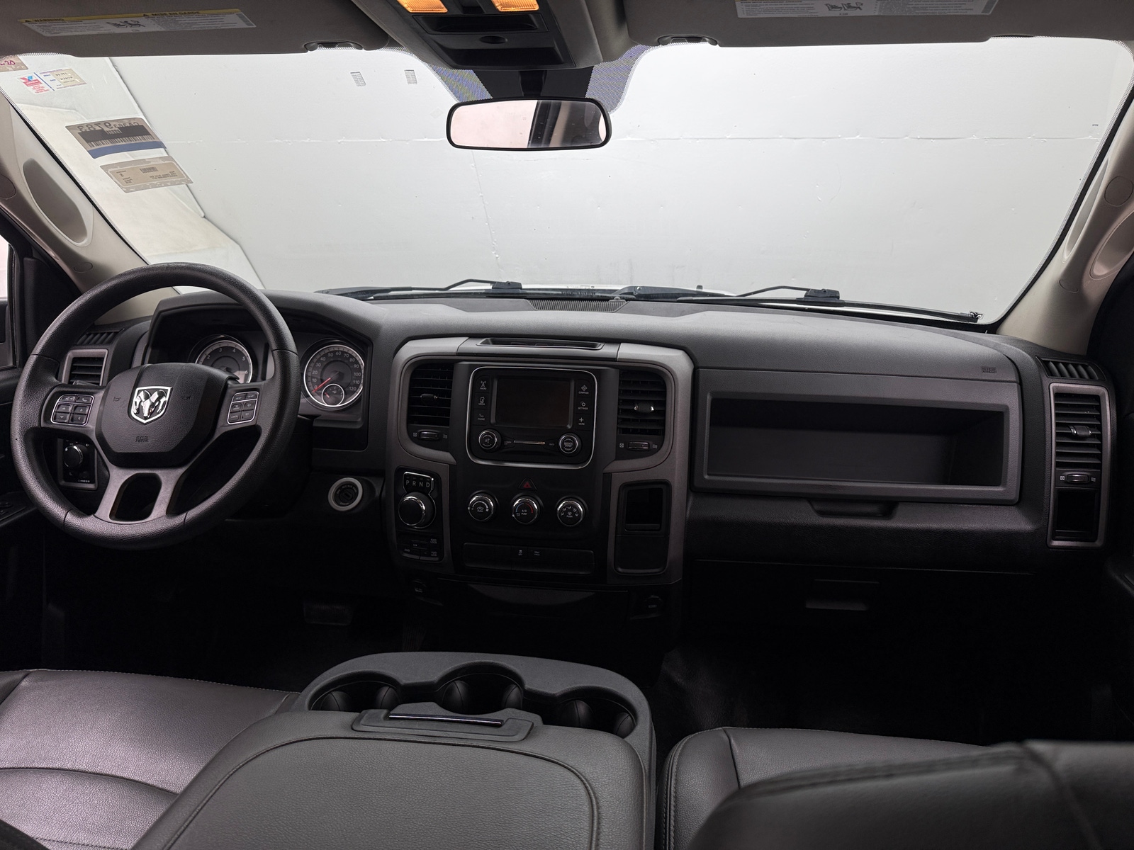Thumbnail: 2019 RAM 1500 Classic - 3