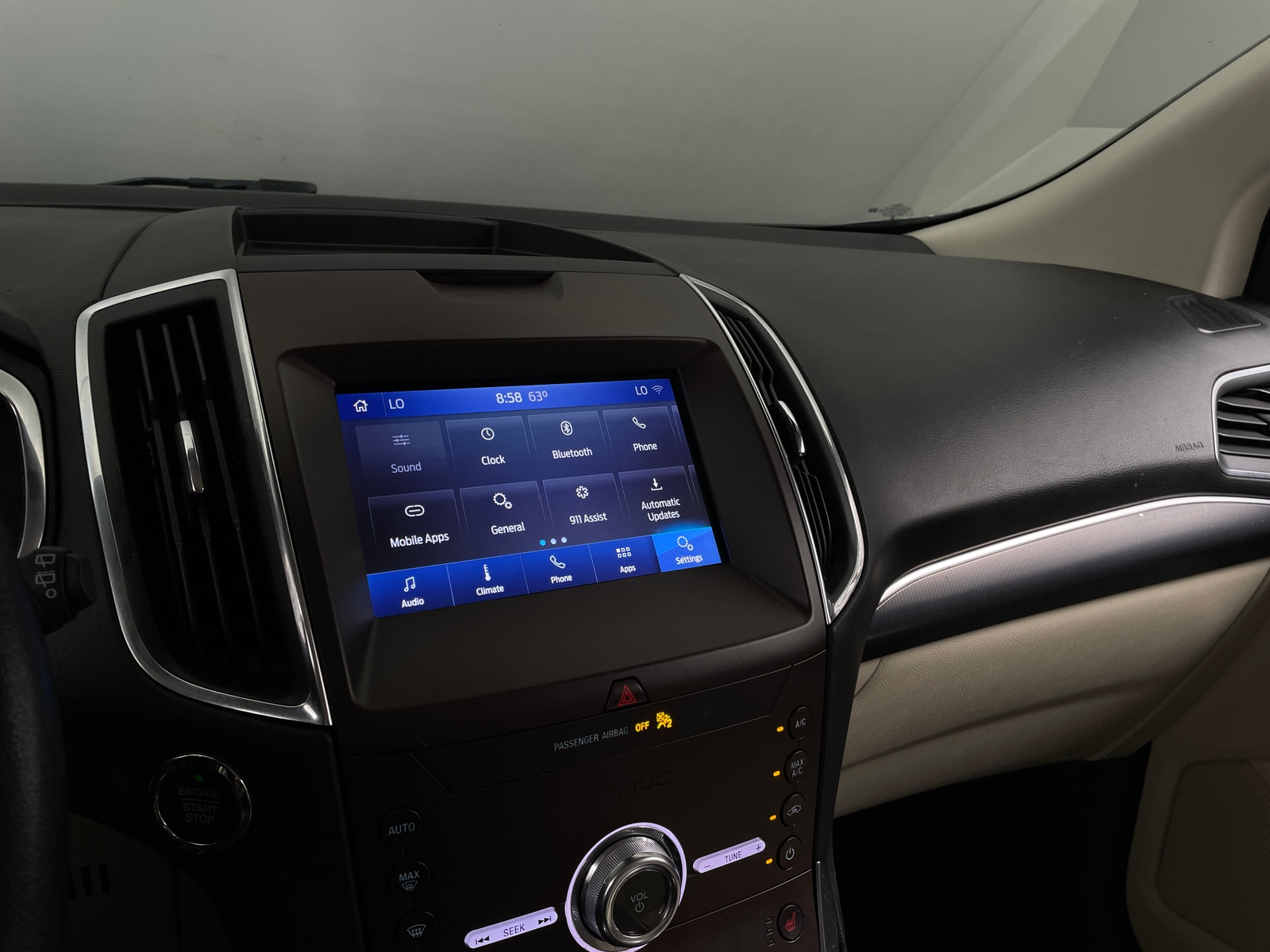 Thumbnail: 2020 Ford Edge - 3