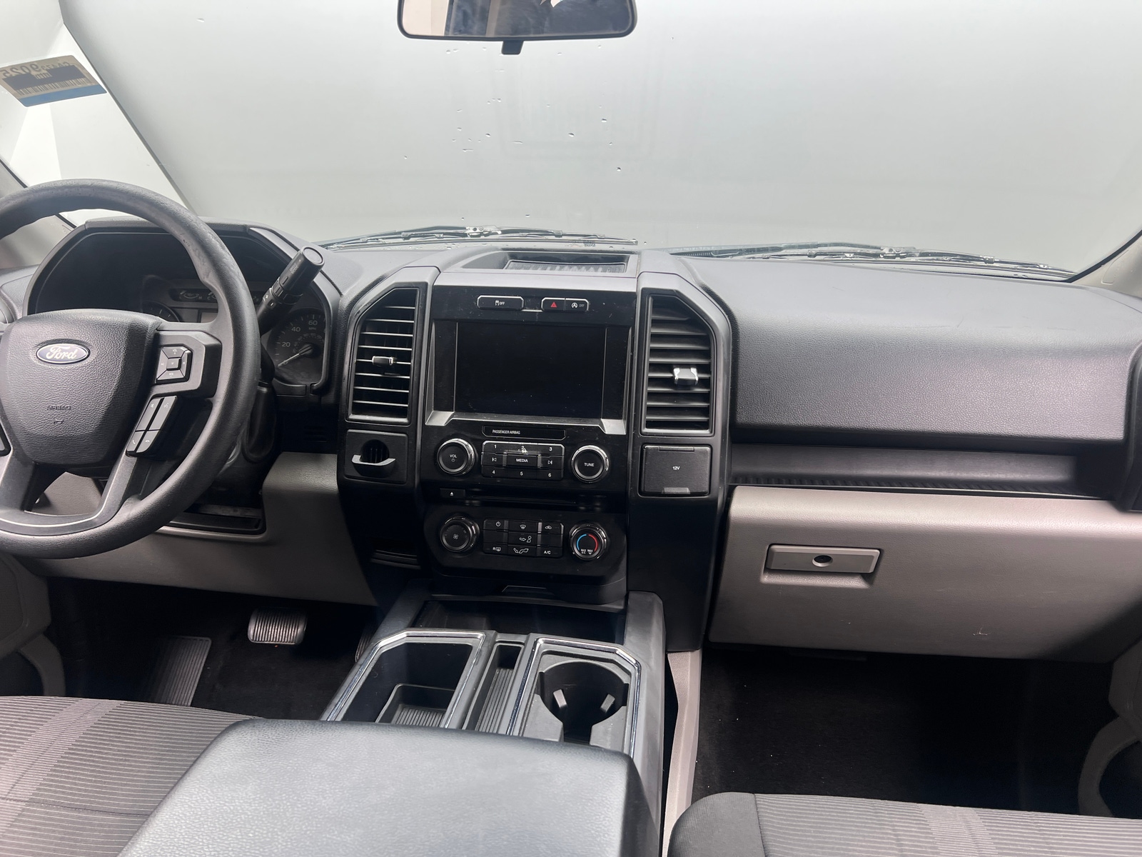 Thumbnail: 2018 Ford Econoline - 3